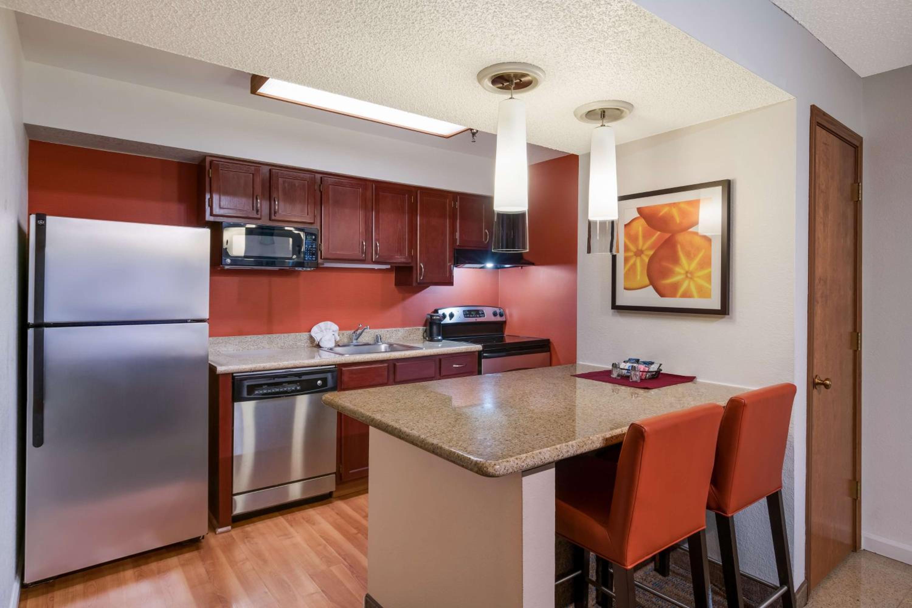Studio King Suite - Photo 4
