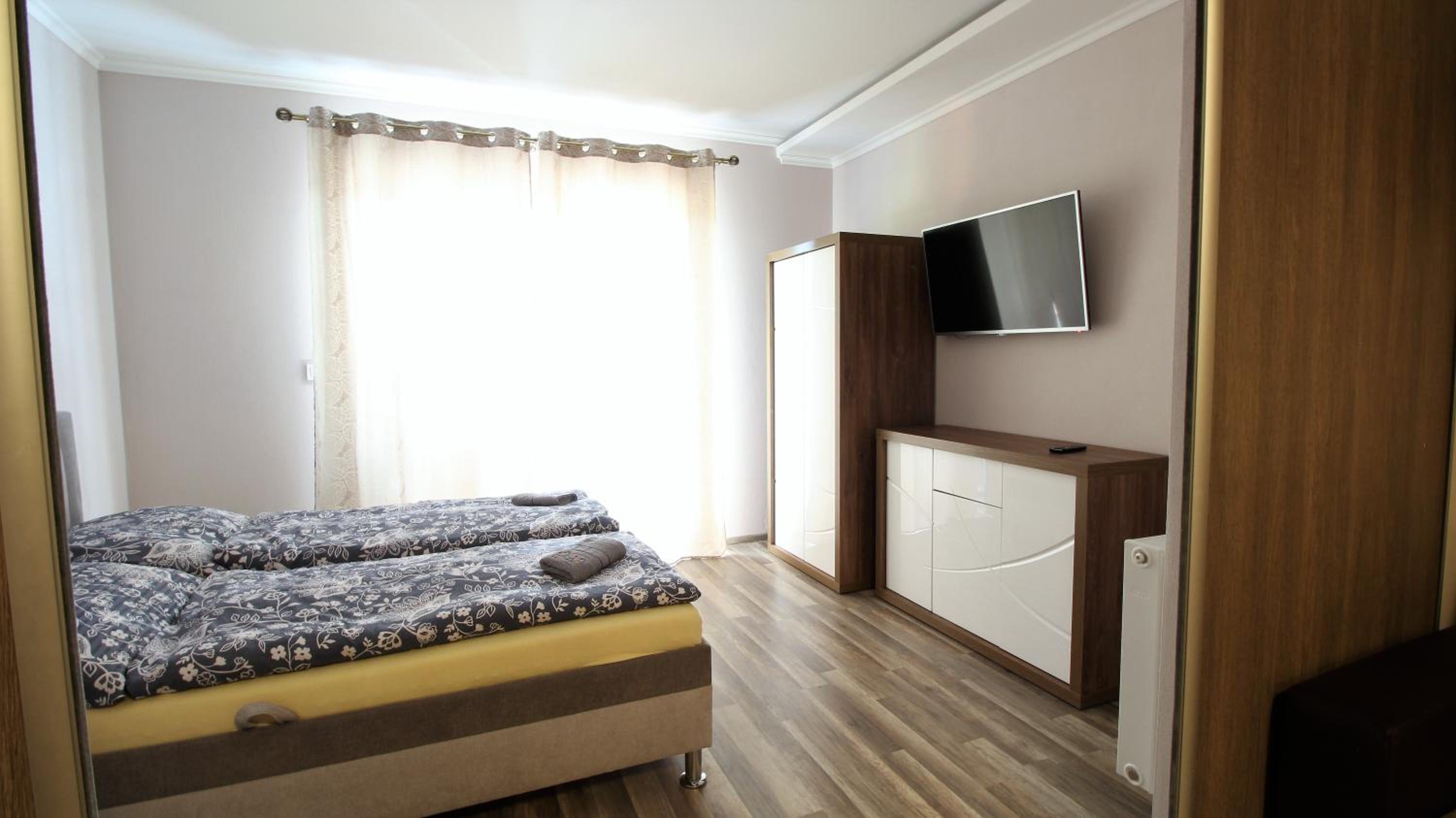 Two-Bedroom Apartment with Terrace photo 2