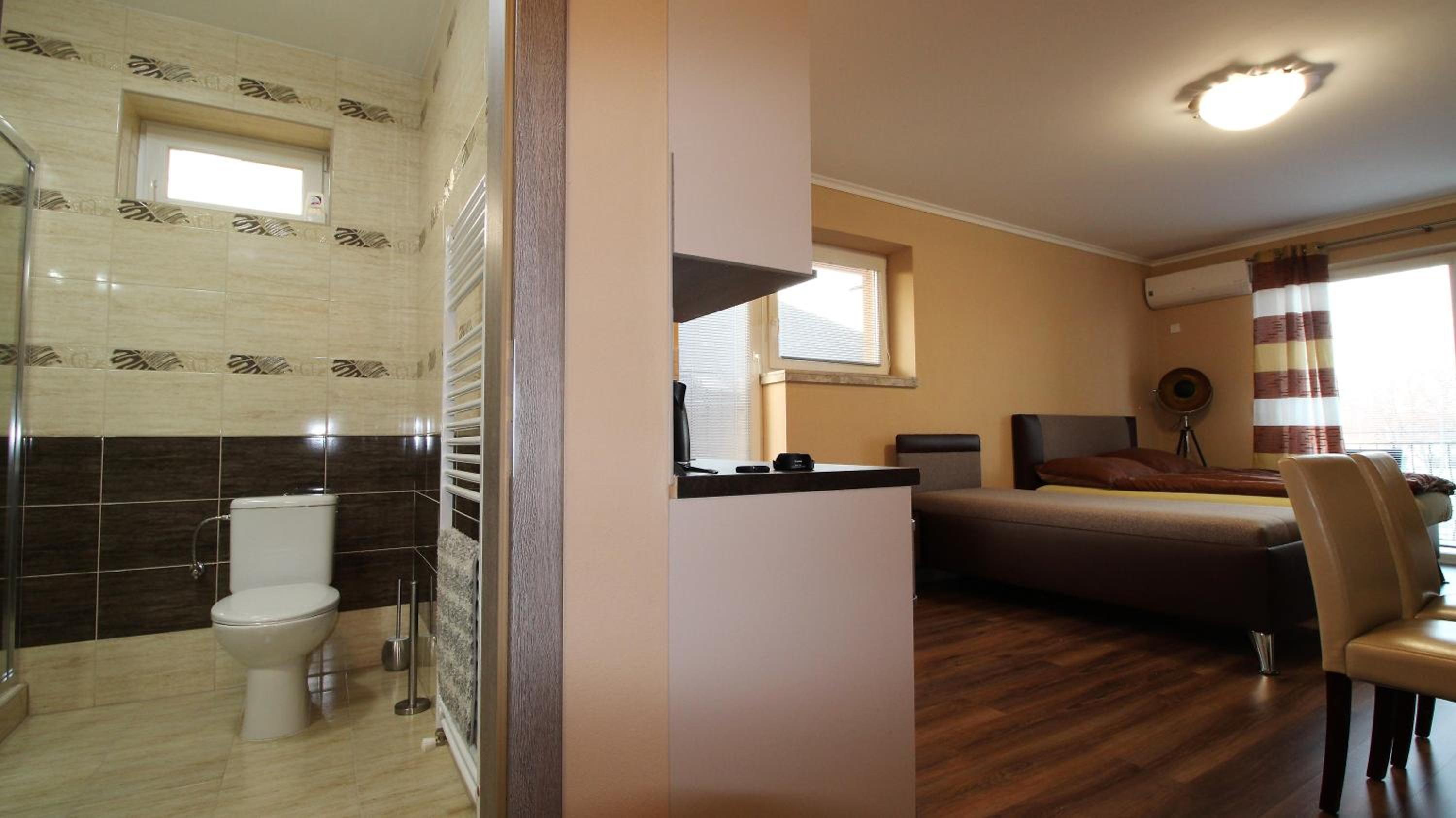 Studio with Balcony and Air Conditioning photo 3