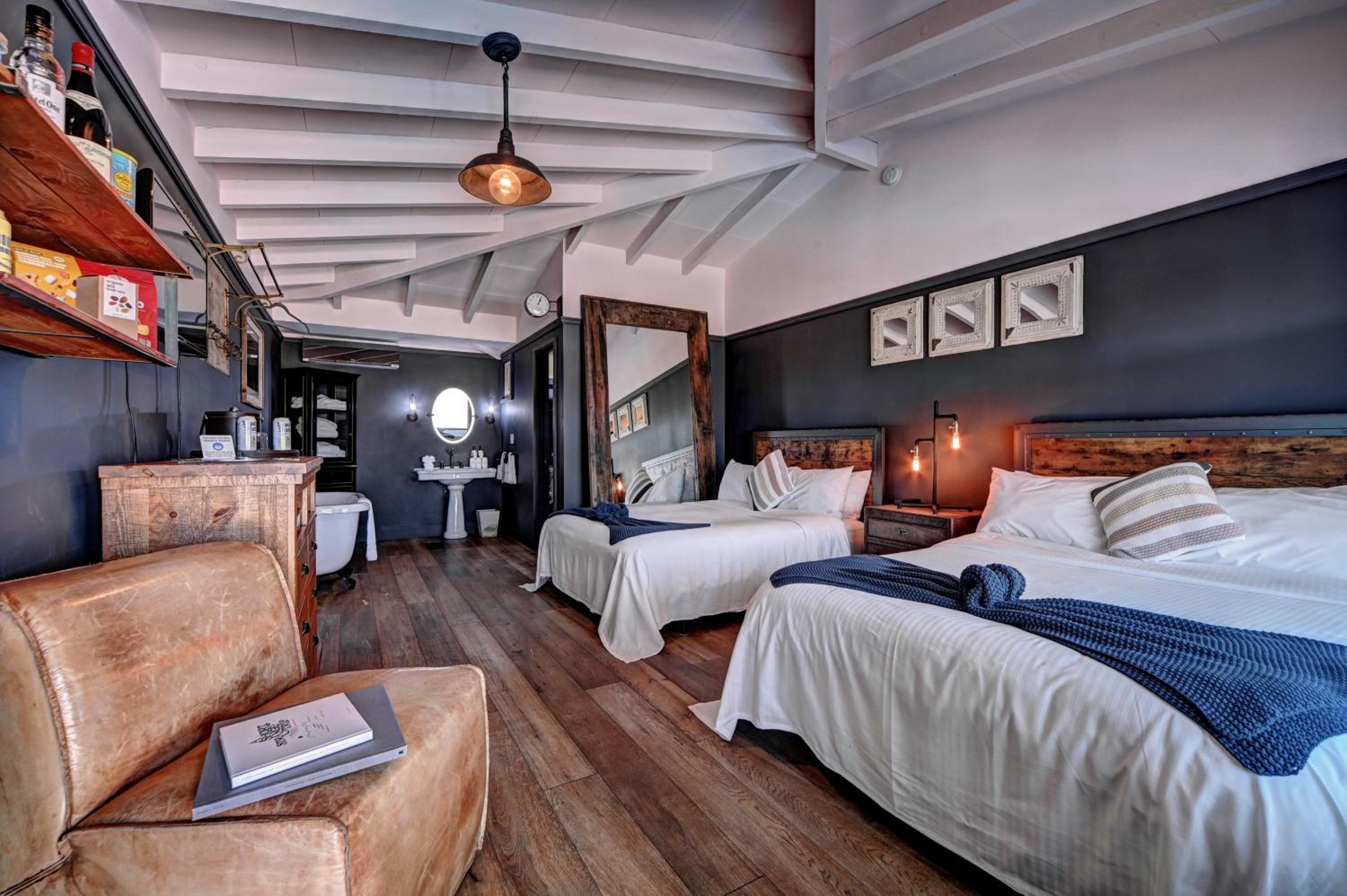 Premier Queen Room with Two Queen Beds
