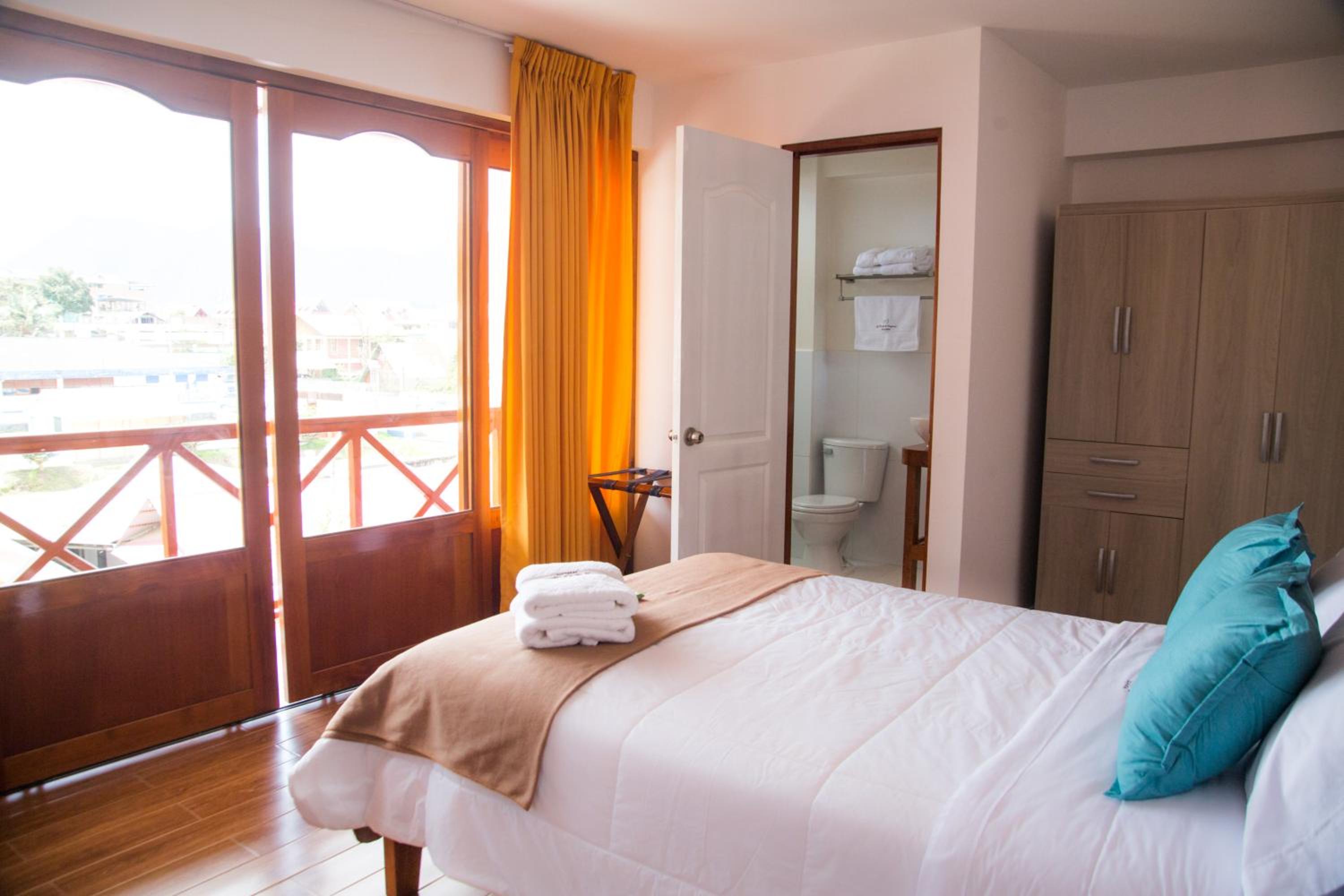 Deluxe Double Room with Balcony photo 1