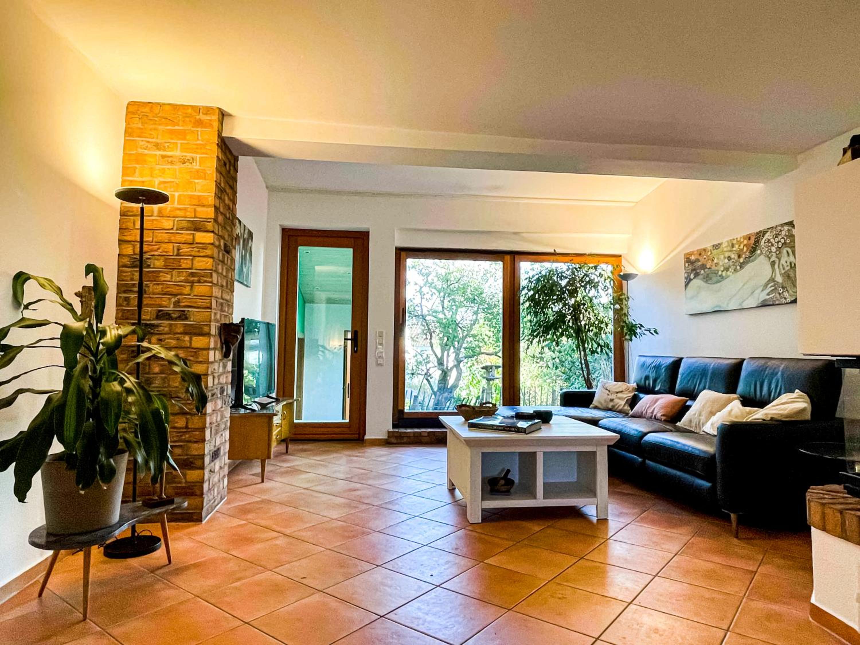 Three-Bedroom Apartment photo 2