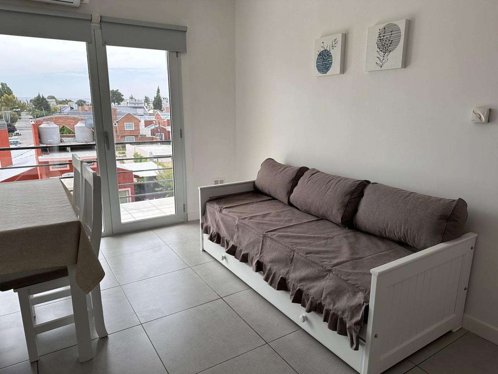 One-Bedroom Apartment photo 2