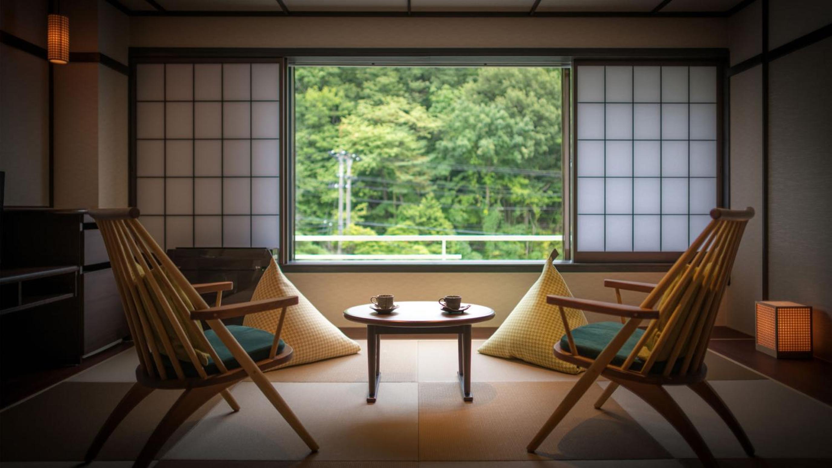 Japaense-Style Twin Room with Mountain View photo 3