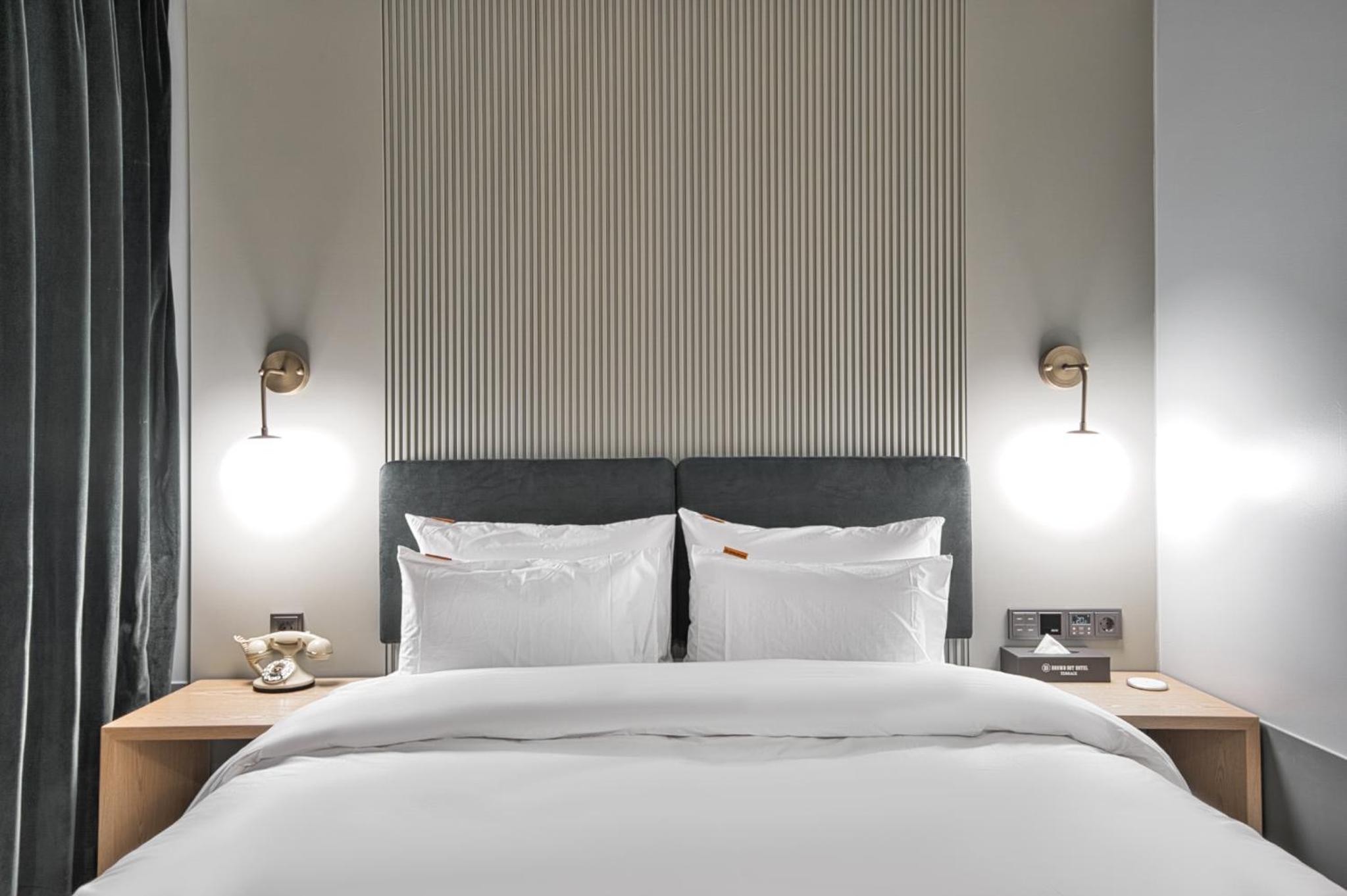 Premium Double Room with Terrace and Sea View - Photo 8