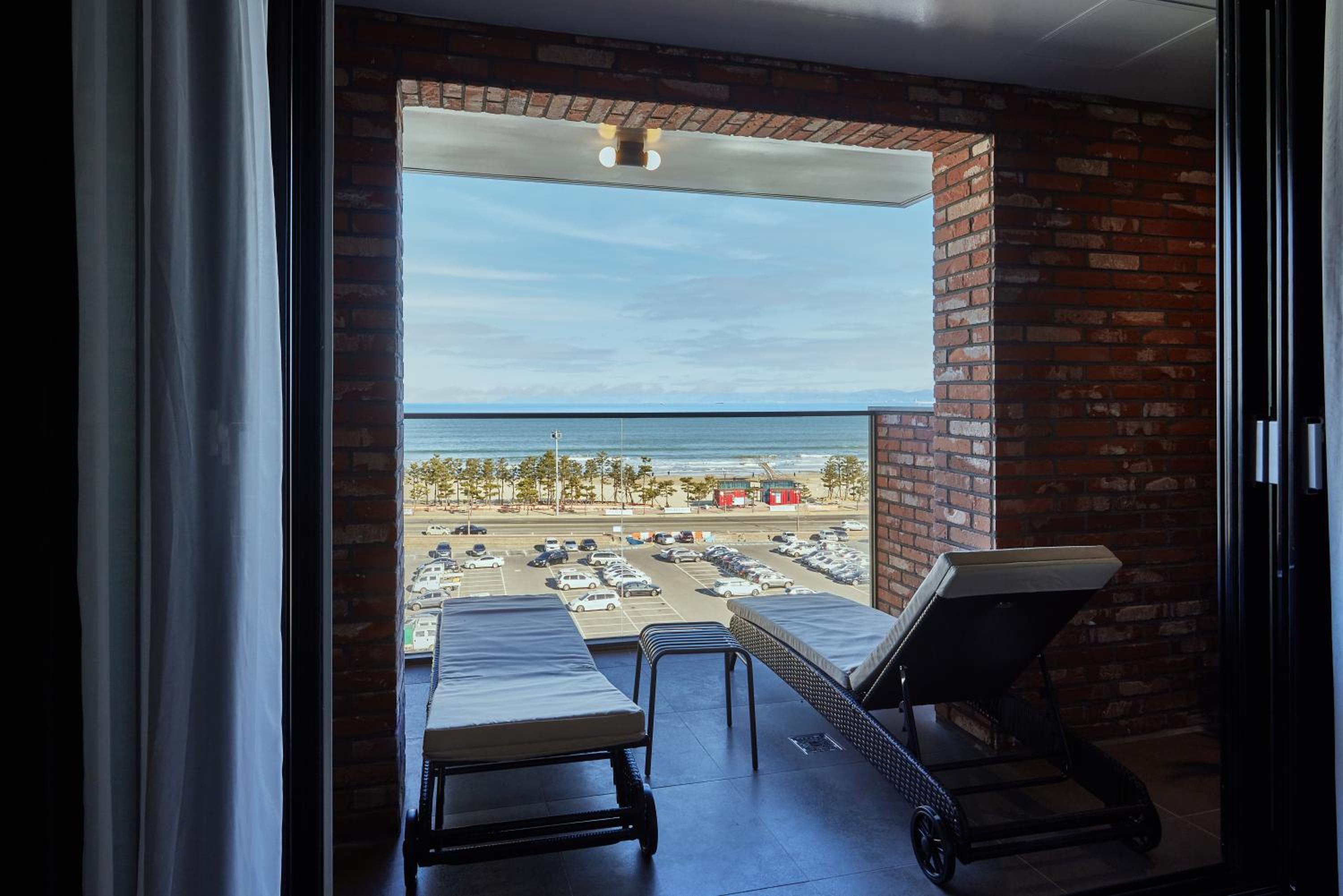 Premium Double Room with Terrace and Sea View - Photo 21