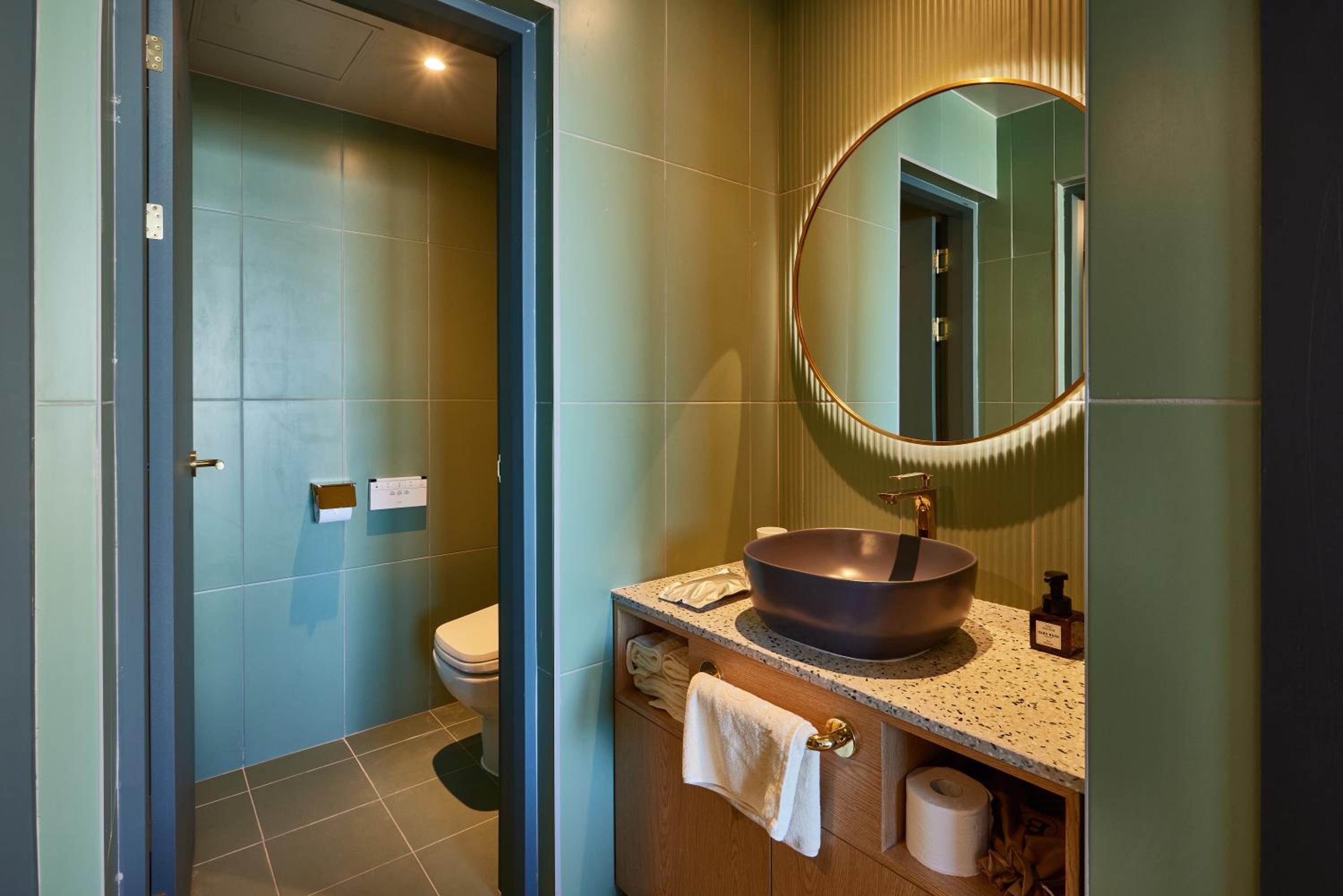 Premium Double Room with Terrace and Sea View - Photo 20