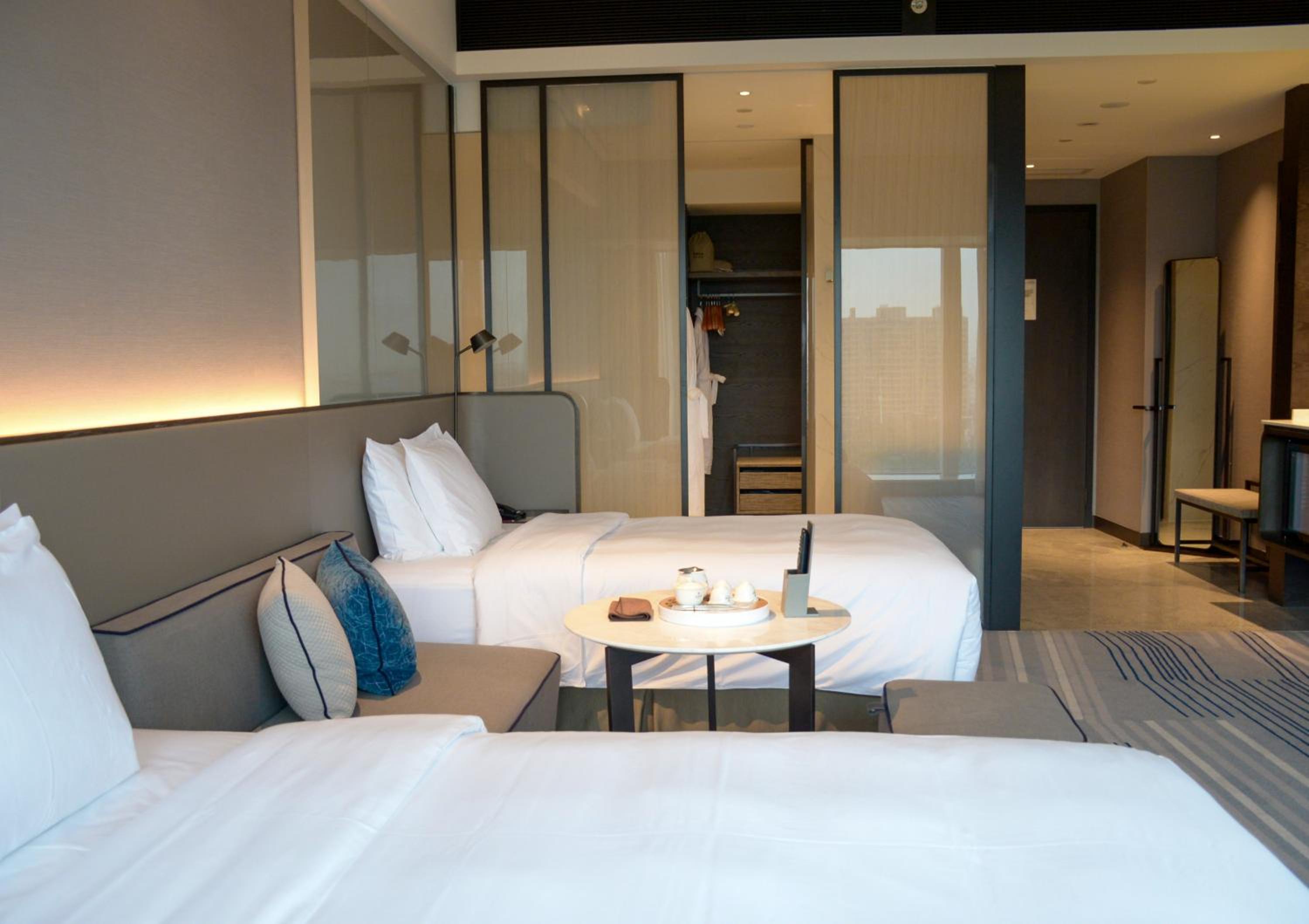 Standard Twin Room - Photo 3