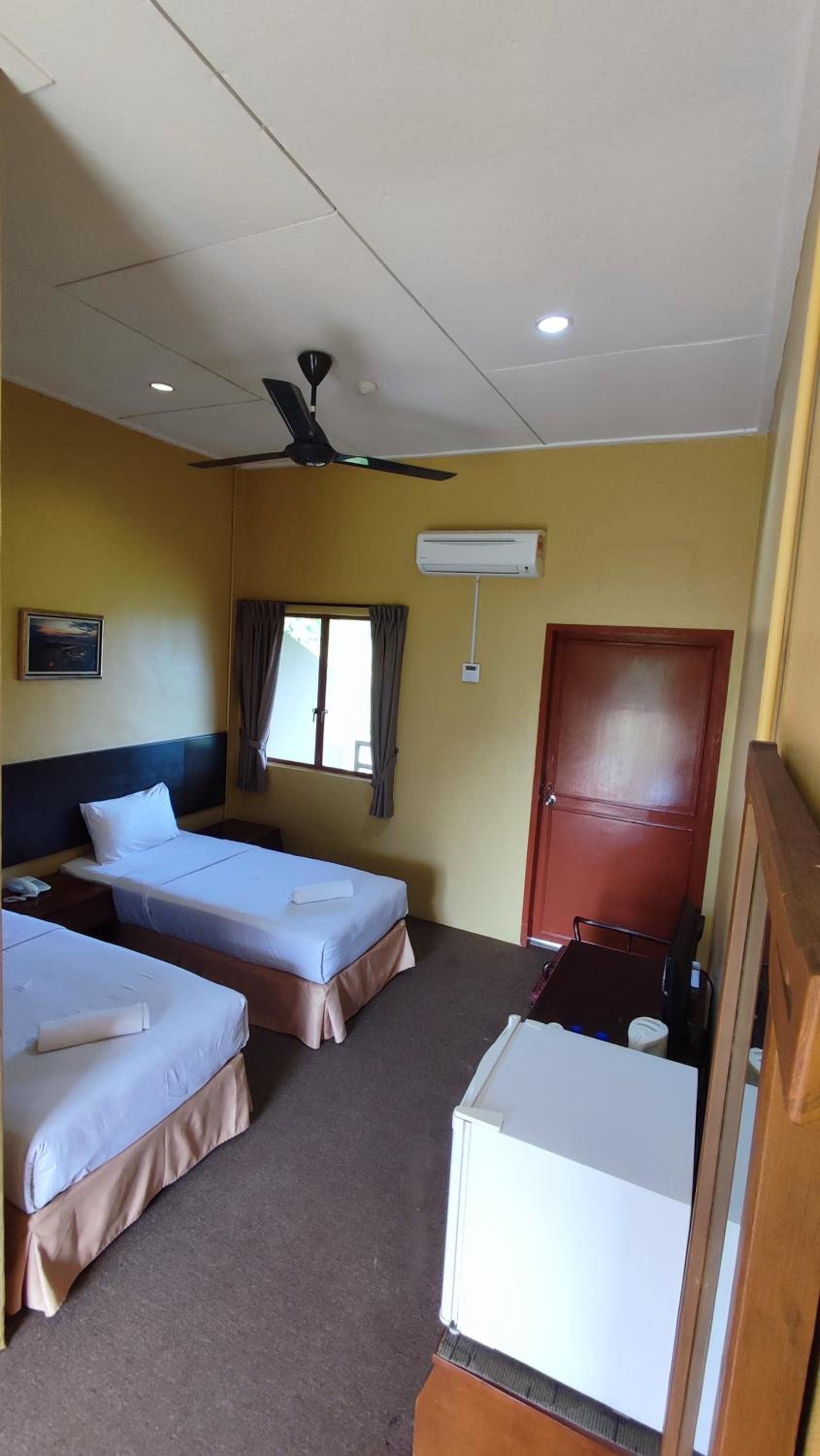 Standard Twin Room photo 2