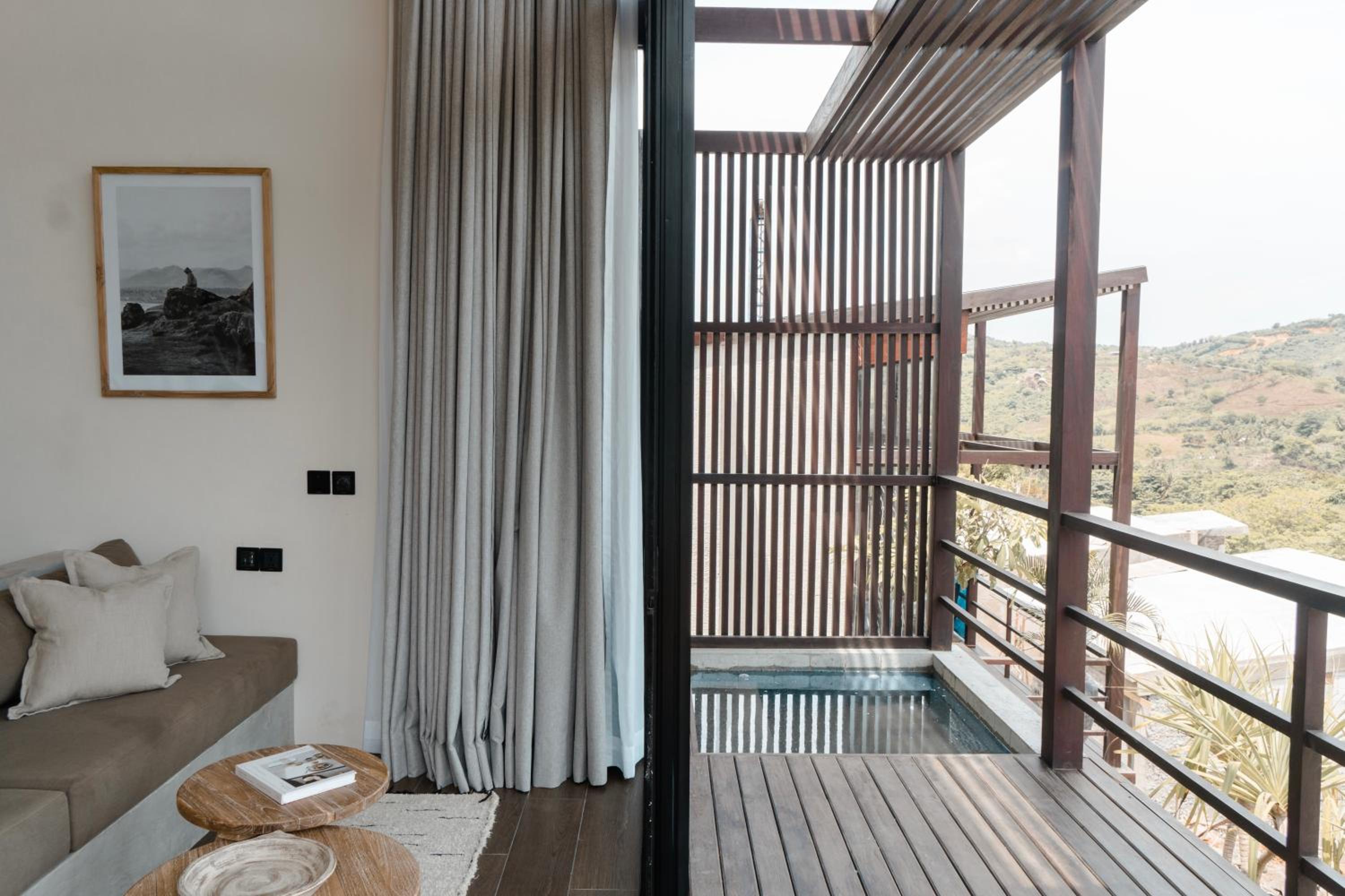One-Bedroom Villa with Plunge Pool - Photo 23