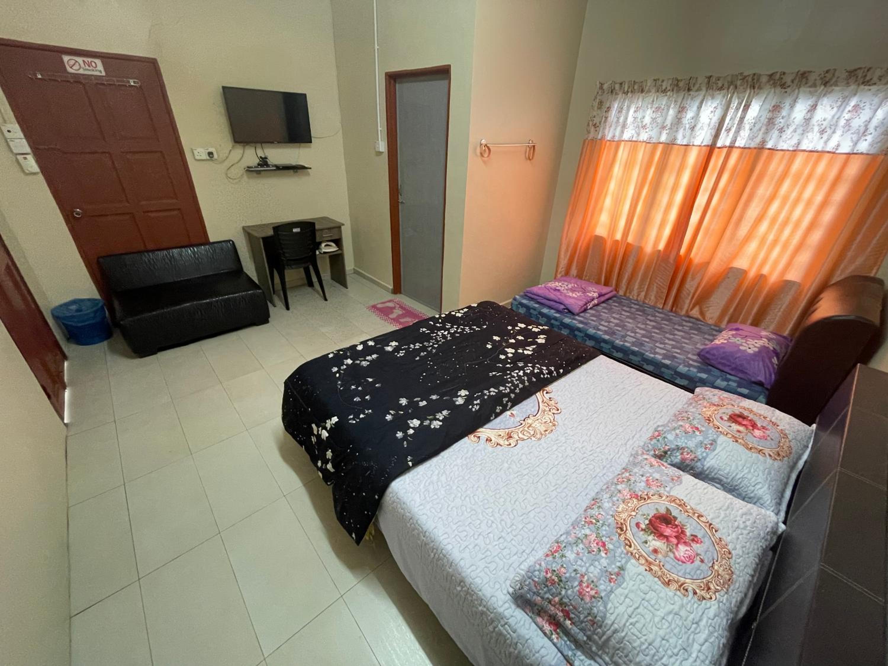 Comfort Triple Room photo 2