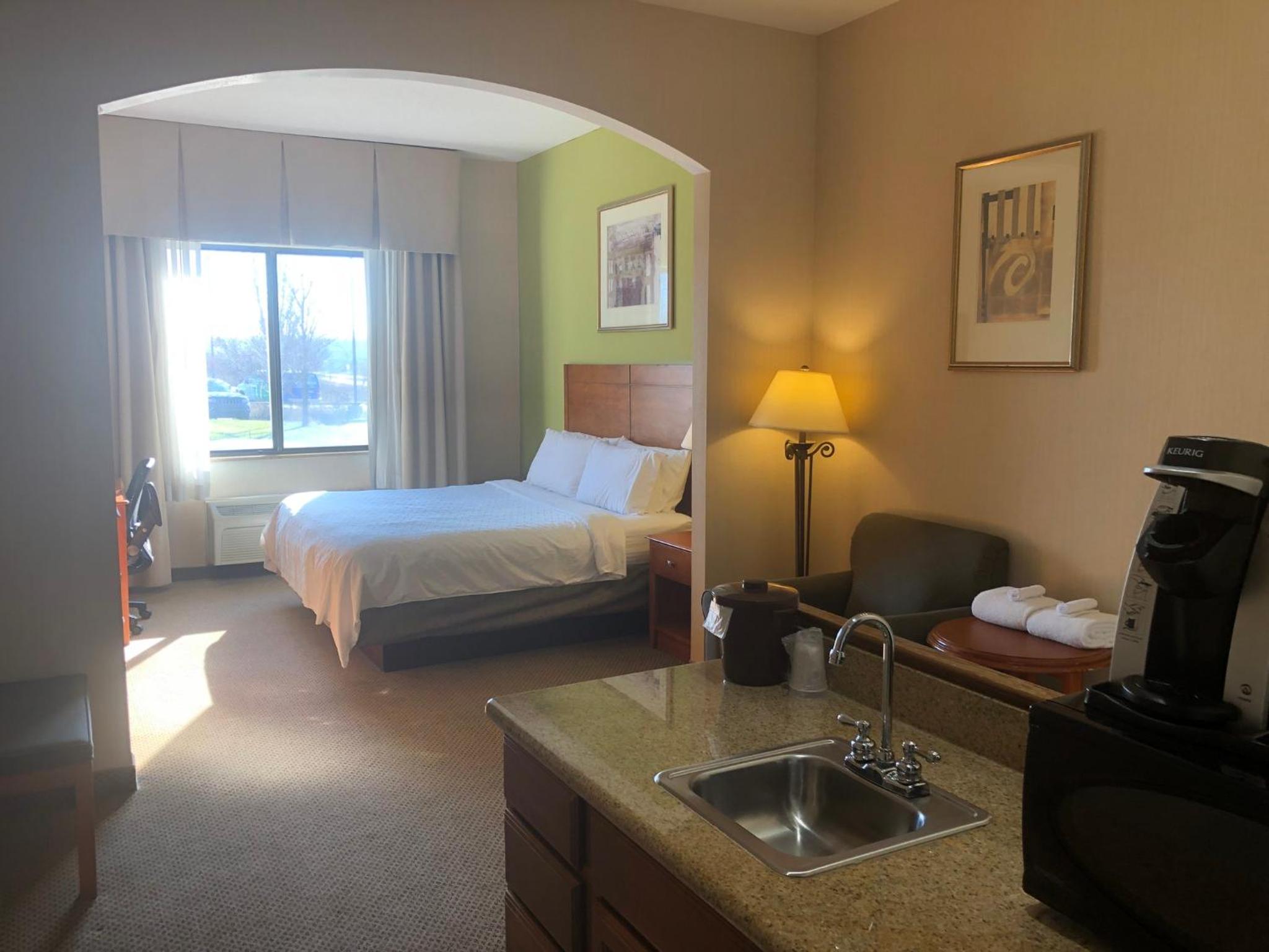 King Suite with Sofa Bed - Photo 7