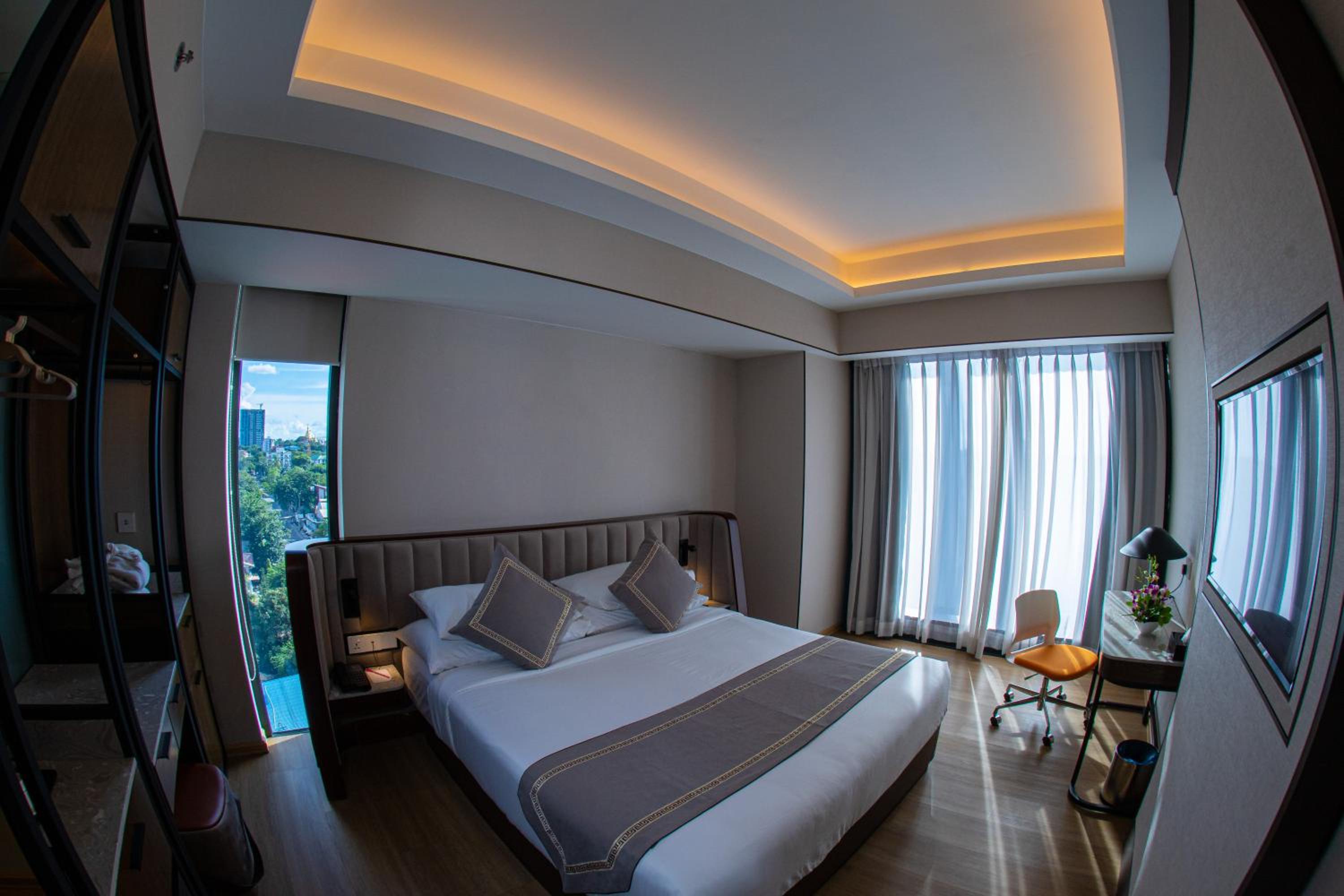 Deluxe Double or Twin Room - Photo 4