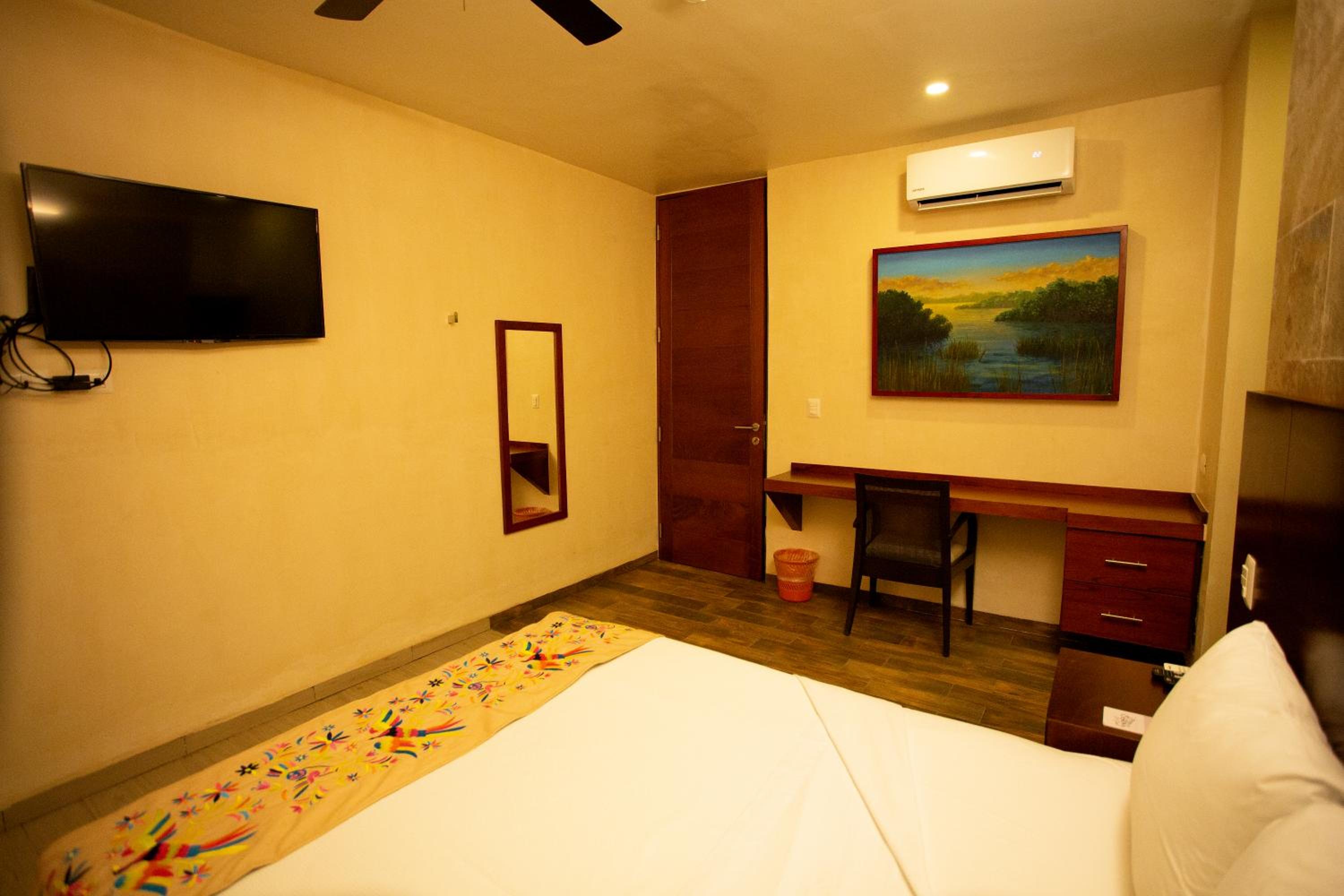 Deluxe Suite photo 2