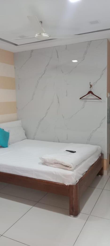 Double Room with Extra Bed photo 1