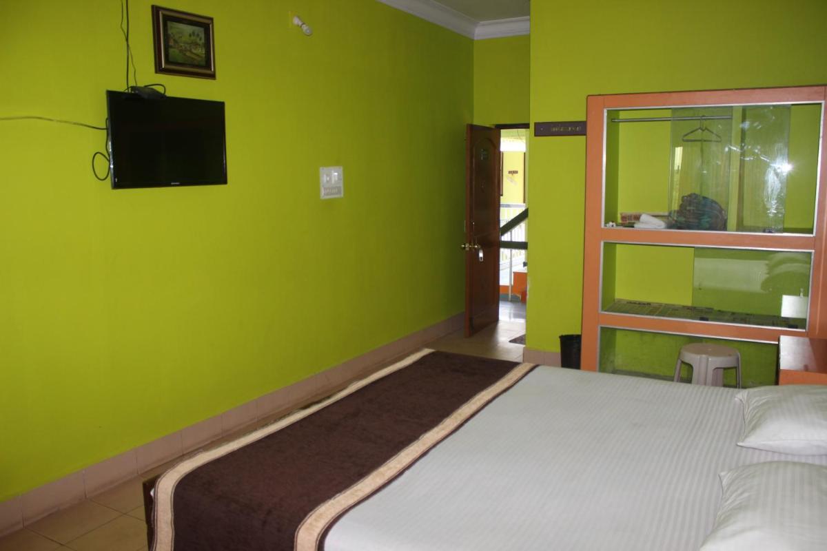 Deluxe King Room photo 2