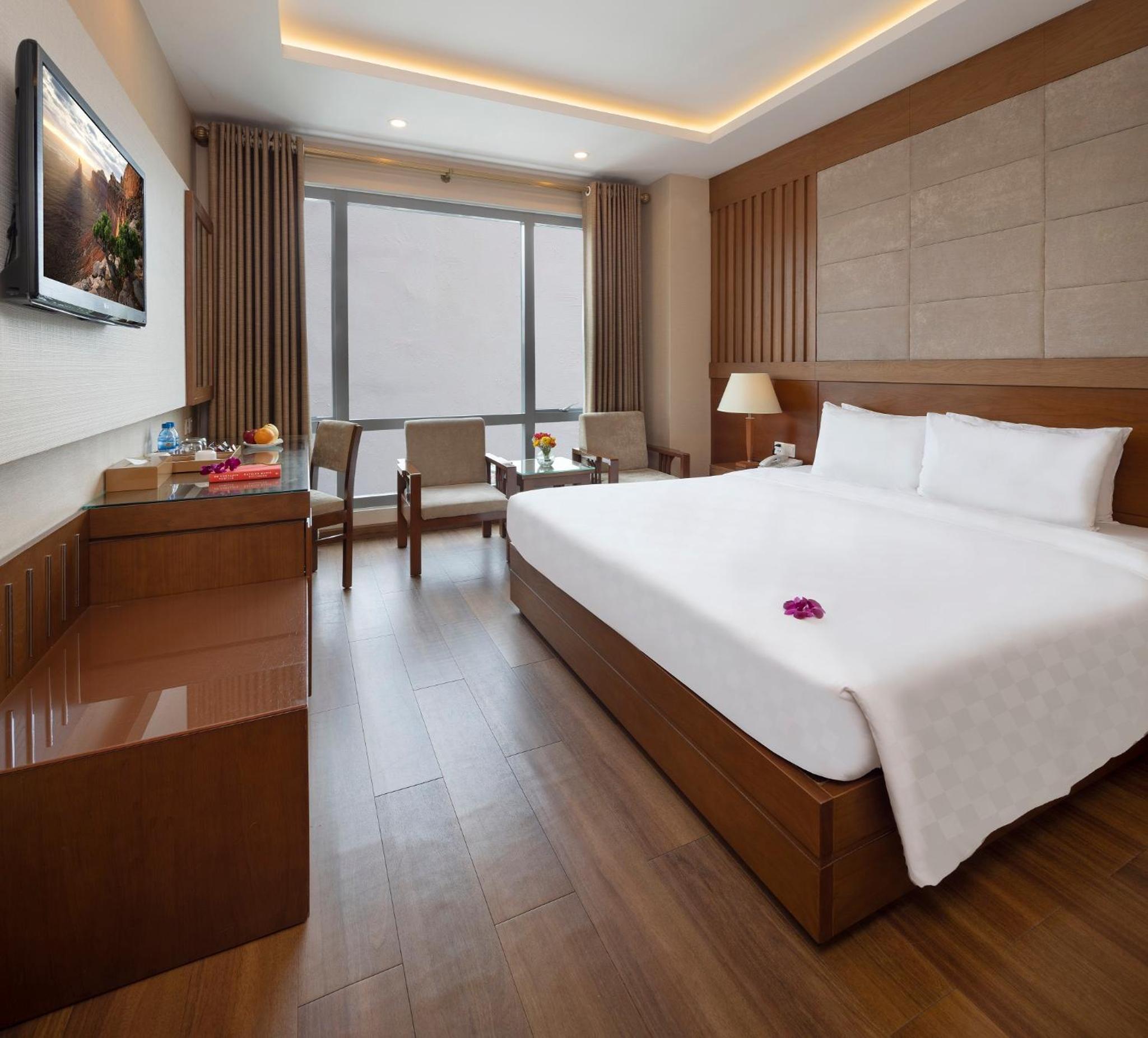 Deluxe Double with Window + Free Mini-bar