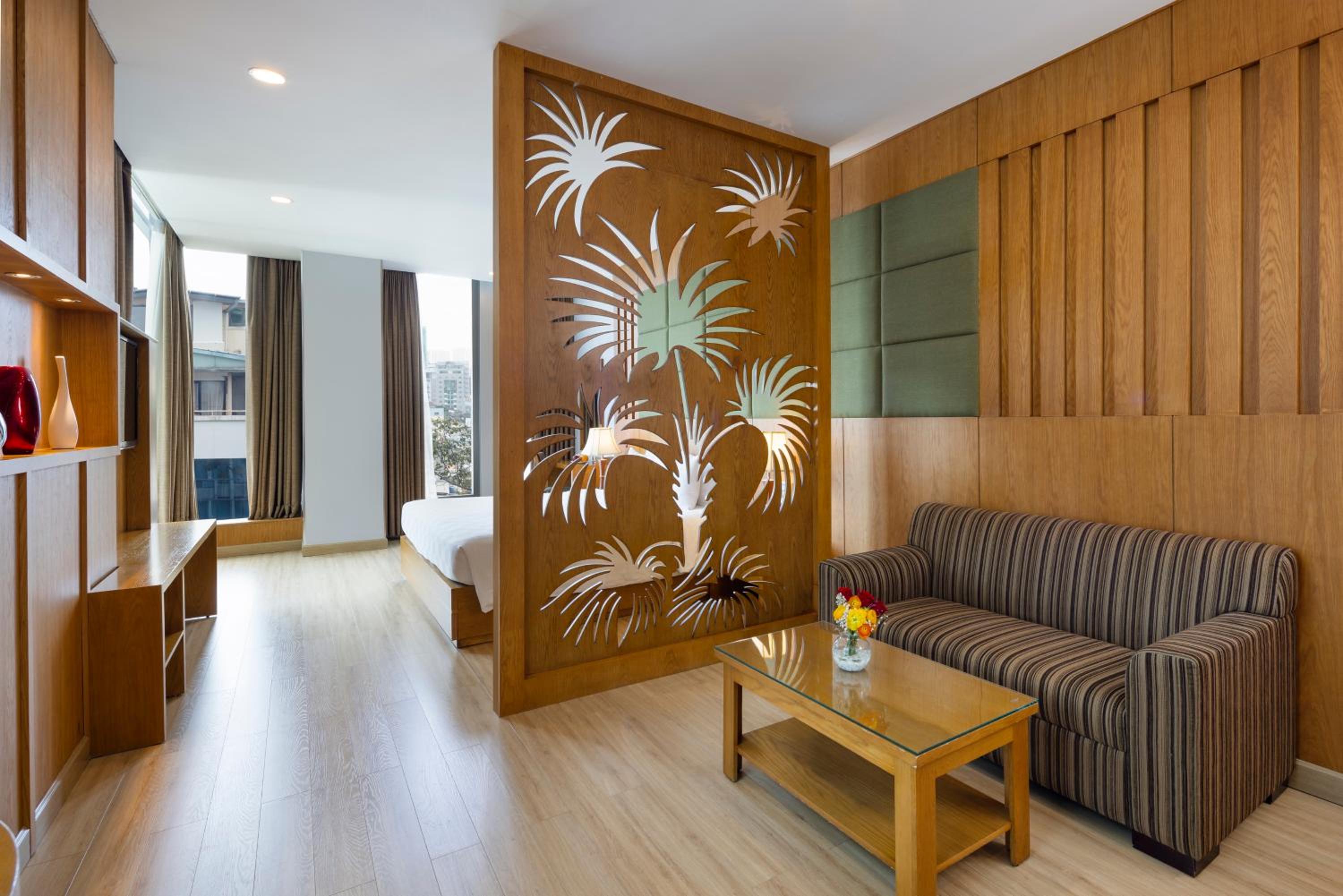 Eden Suite with City View and daily afternoon tea photo 2