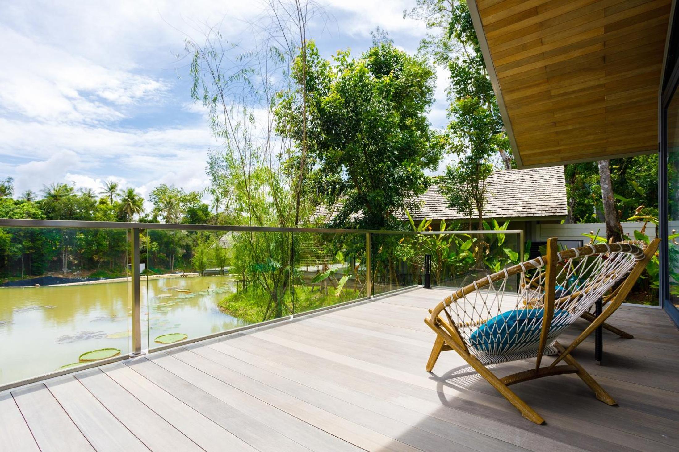One-Bedroom Villa Lagoon View with Balcony, Schedule Boat Transfer - Photo 11