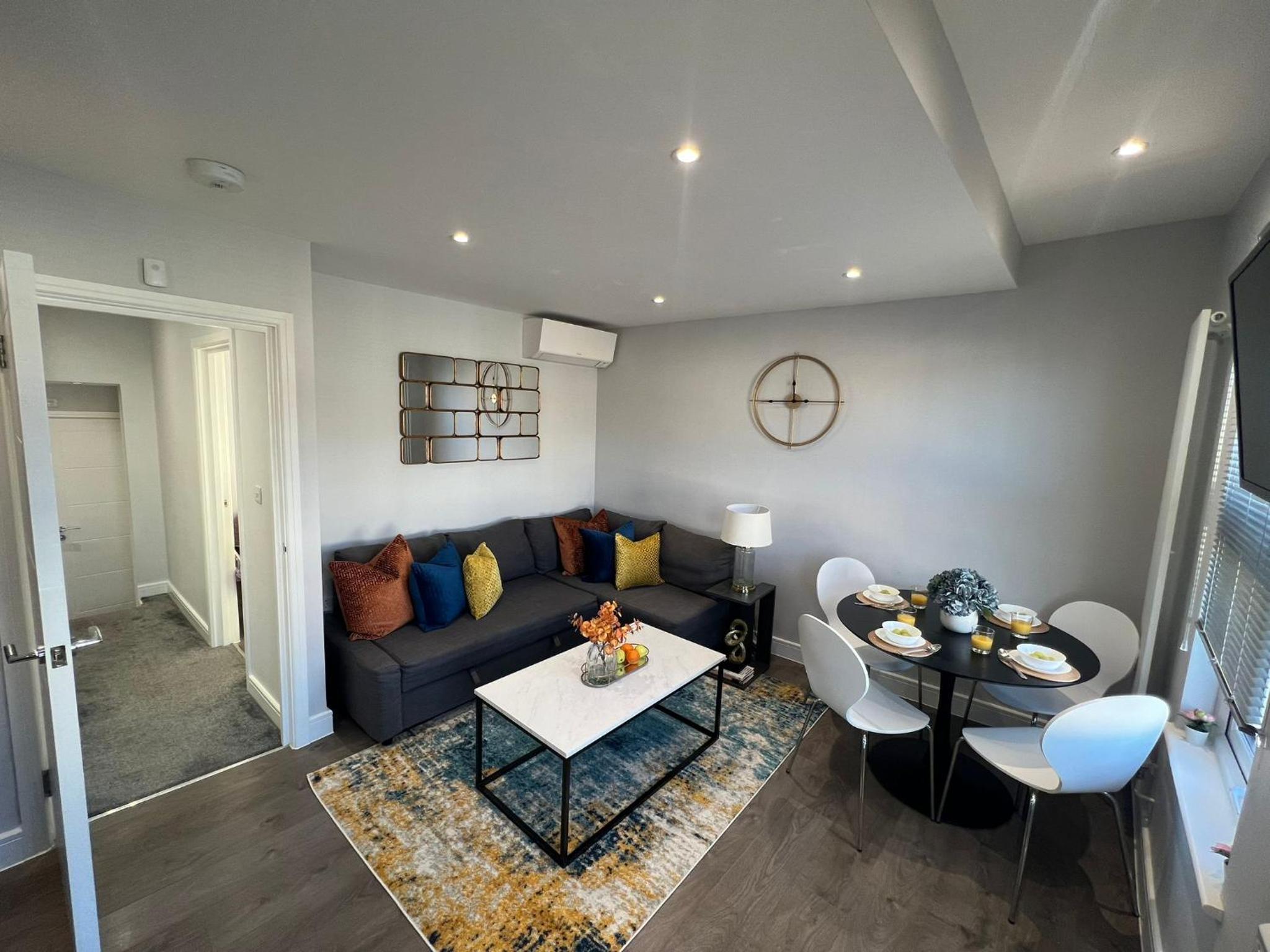 Three-Bedroom Apartment photo 1