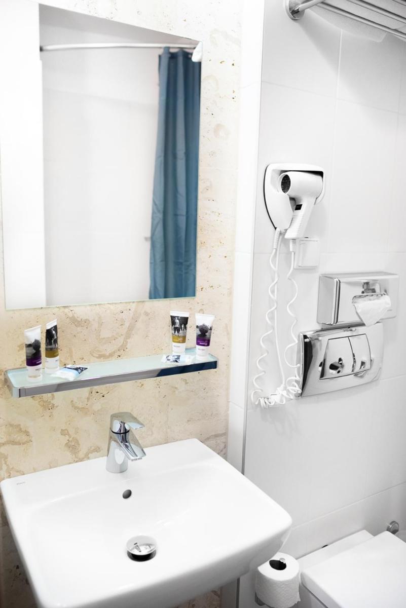 Superior Twin Room - Photo 14