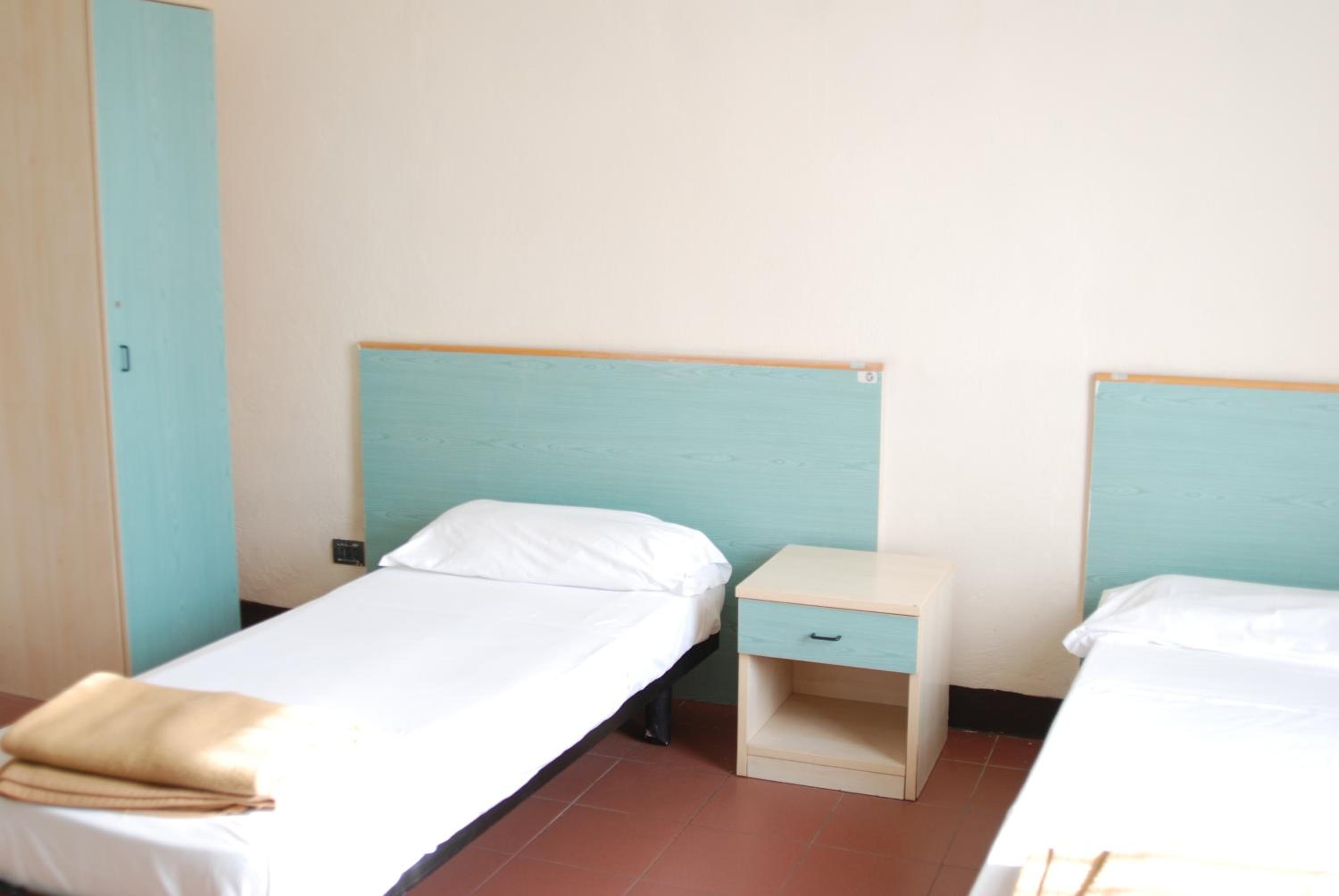 Economy Quadruple Room with Shared Bathroom photo 3