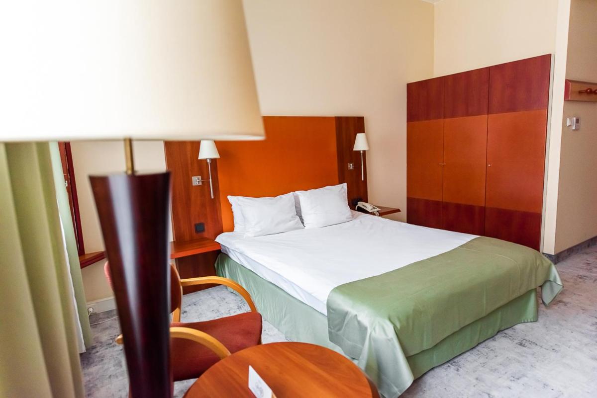 Standard Double Room - Photo 8