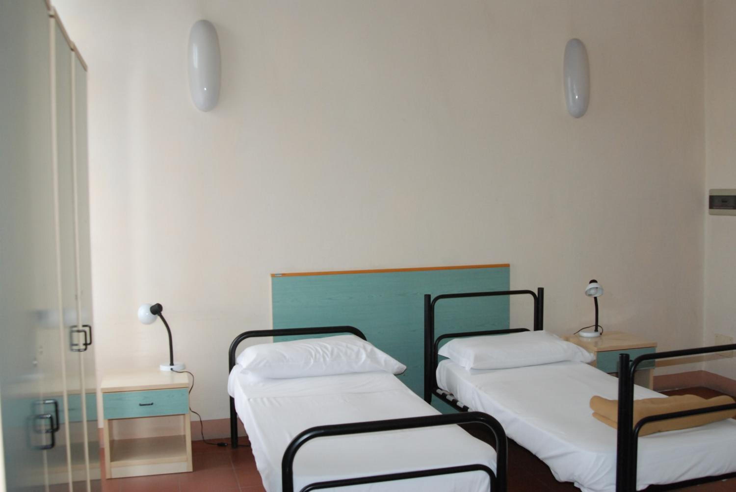 Triple Room with Shared Bathroom photo 3