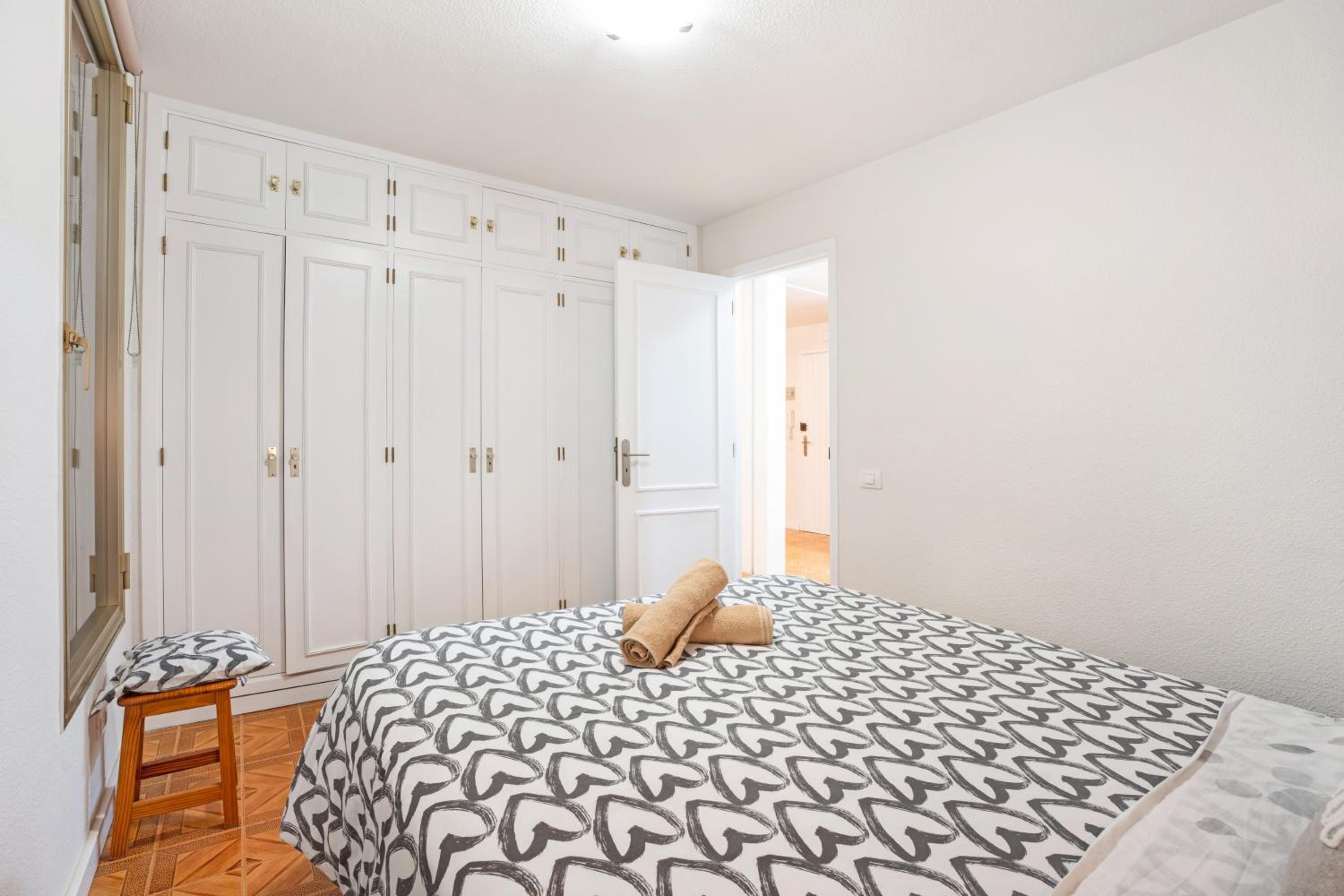 One-Bedroom Apartment with Garden photo 3