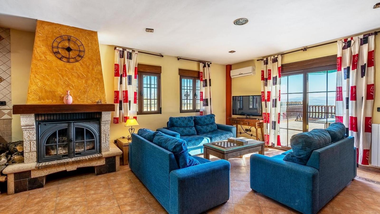 Four-Bedroom House photo 2