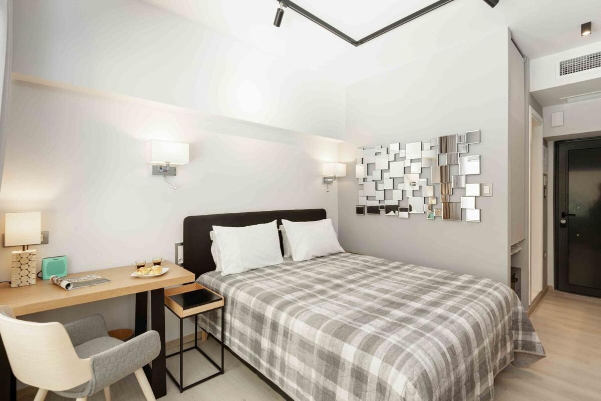 One-Bedroom Apartment with Sea View - Photo 1