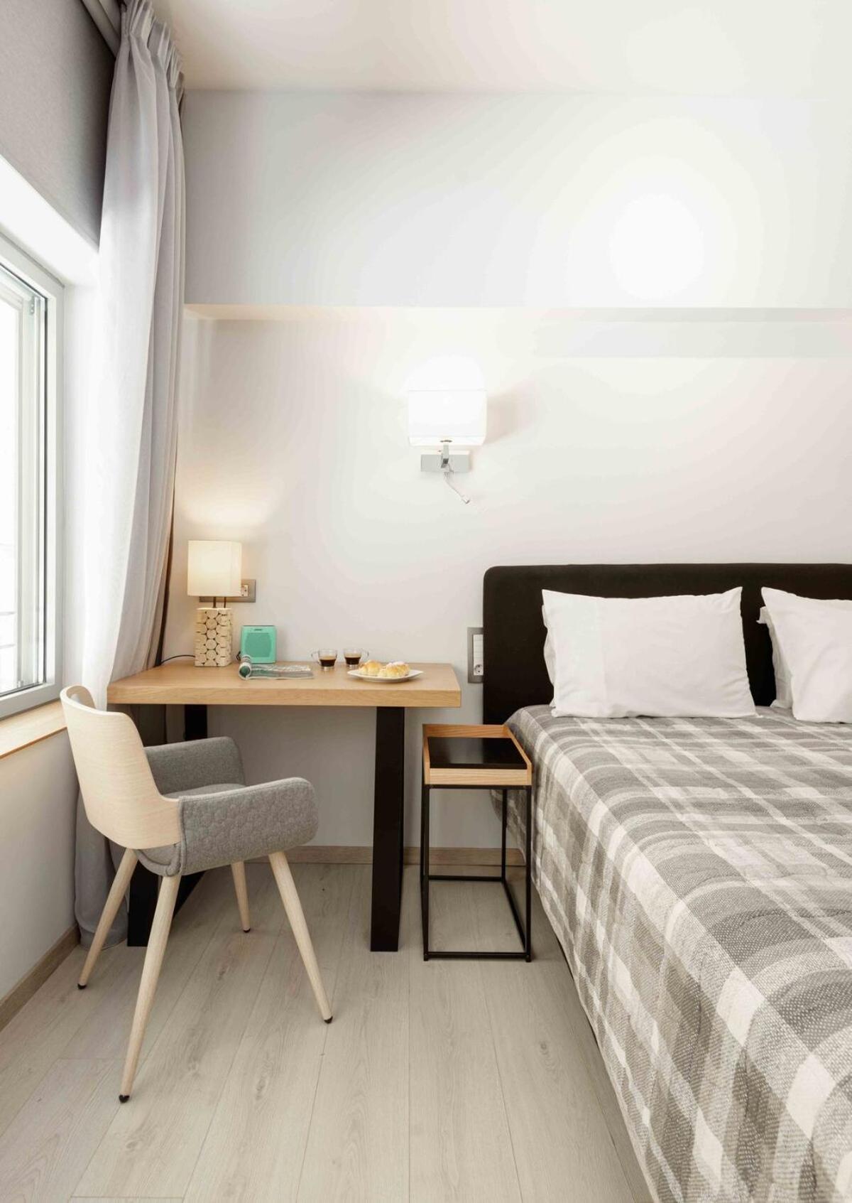 One-Bedroom Apartment with Sea View - Photo 9