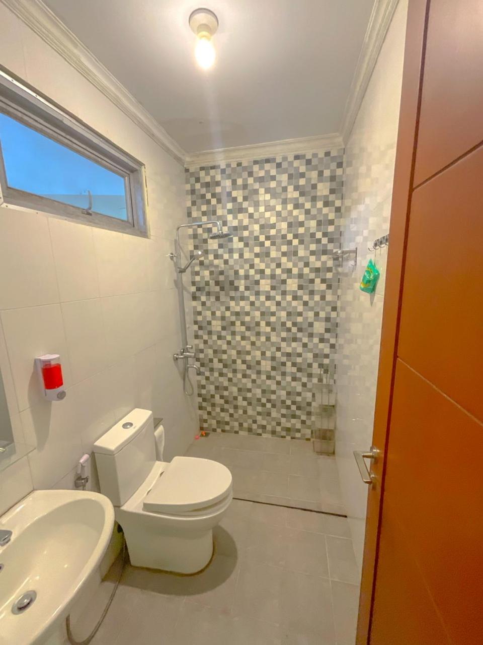 Three-Bedroom Villa photo 2