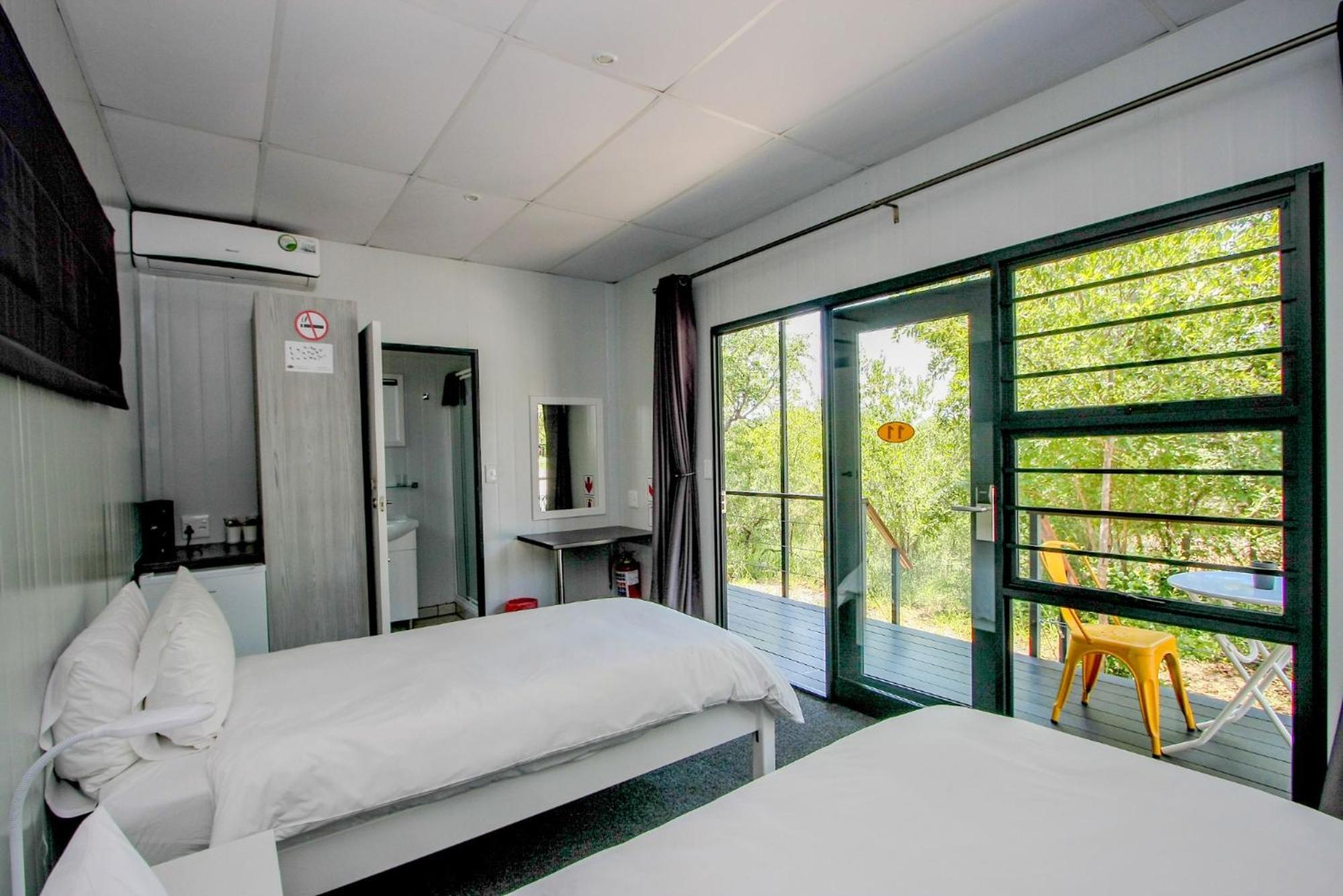 Twin Room - Photo 1