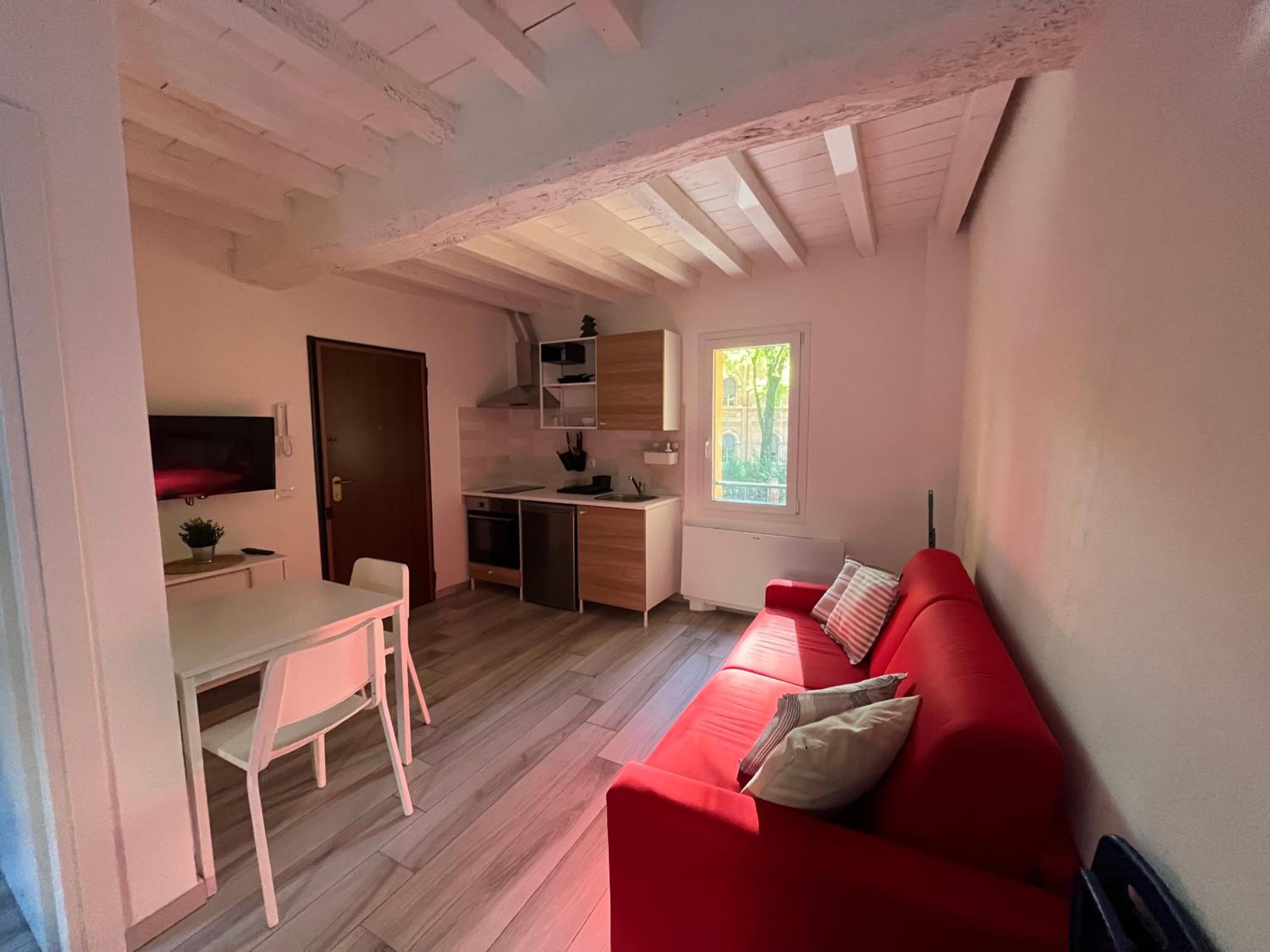 Studio Apartment photo 2
