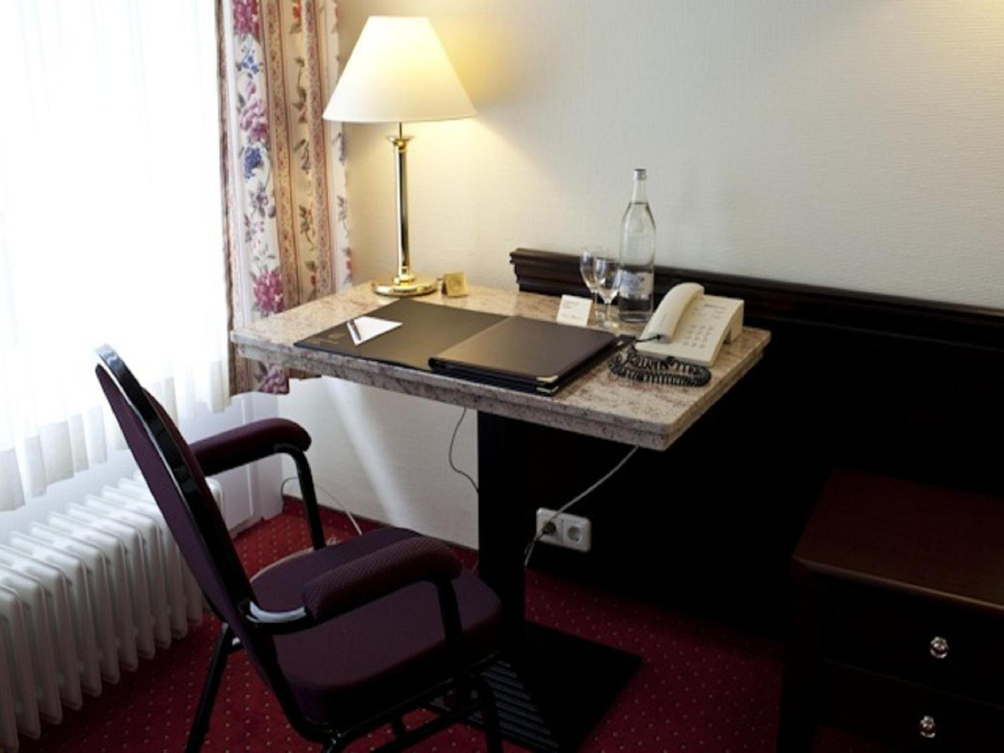 Economy Double Room photo 3