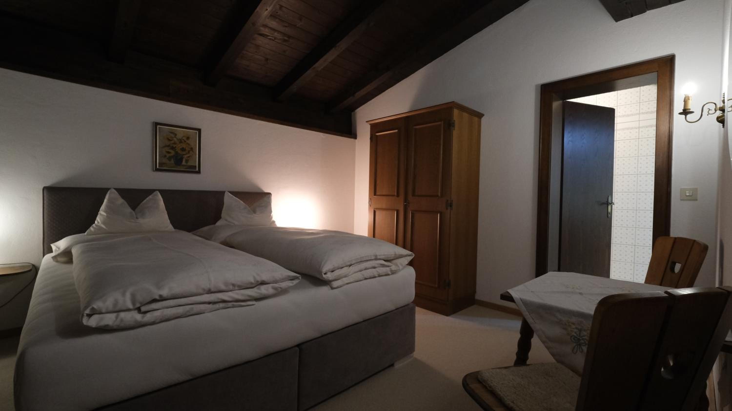 Two-Bedroom Apartment with Bathroom photo 1