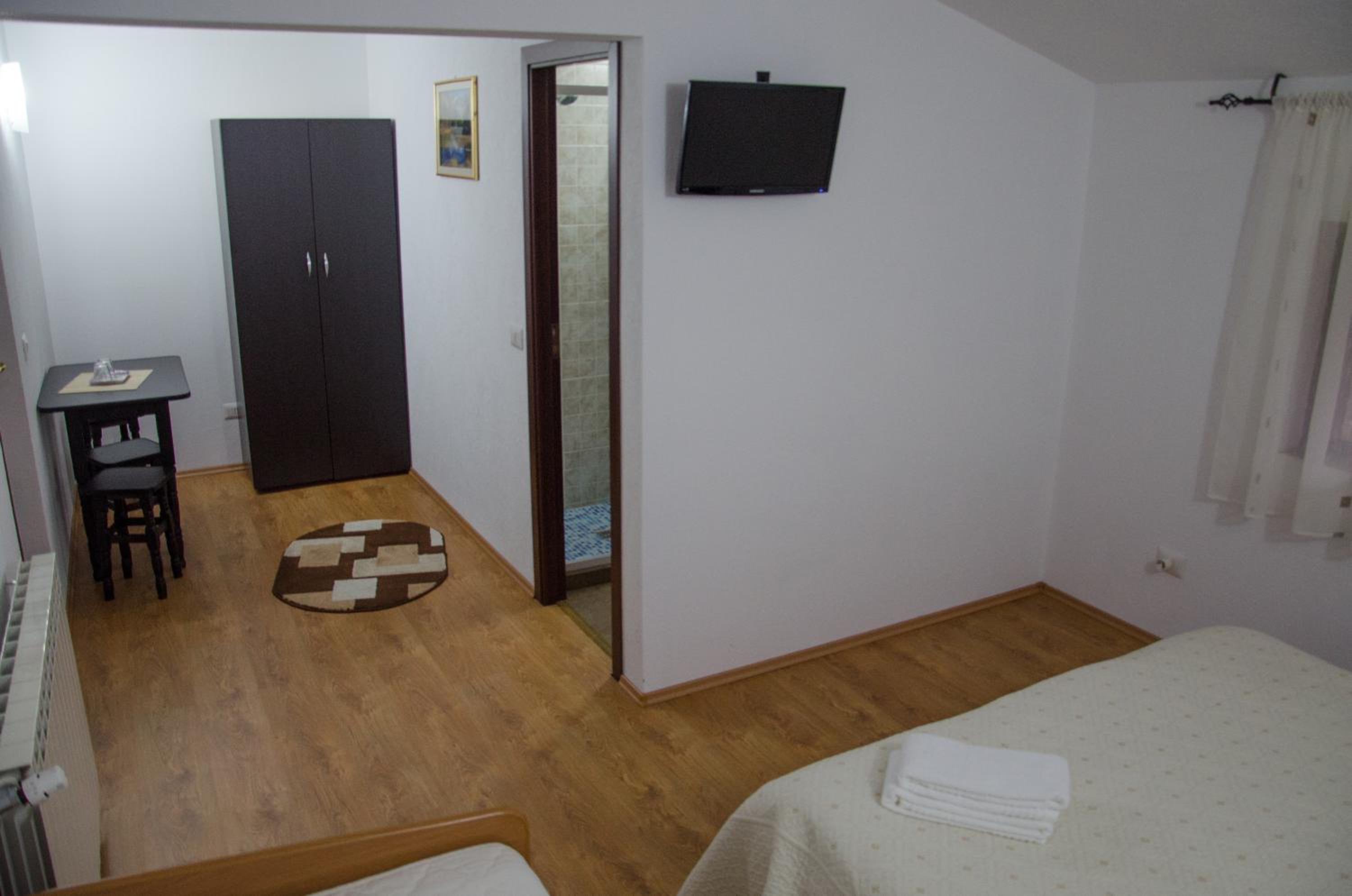 Triple Room with Private Bathroom