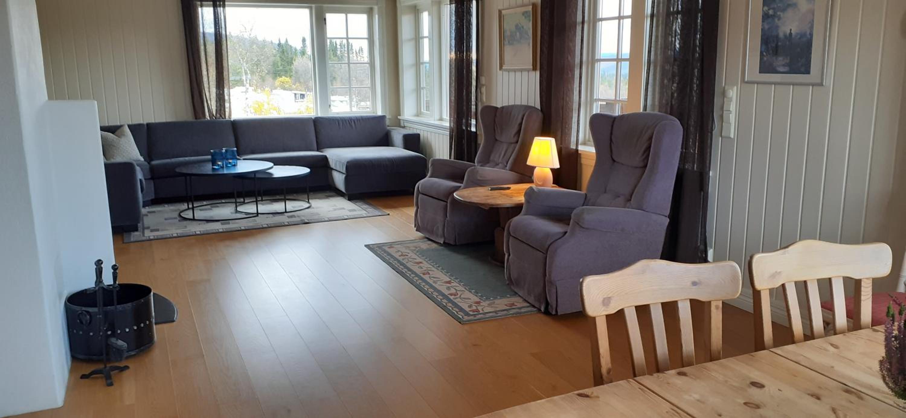 Apartment - Split Level - Photo 1