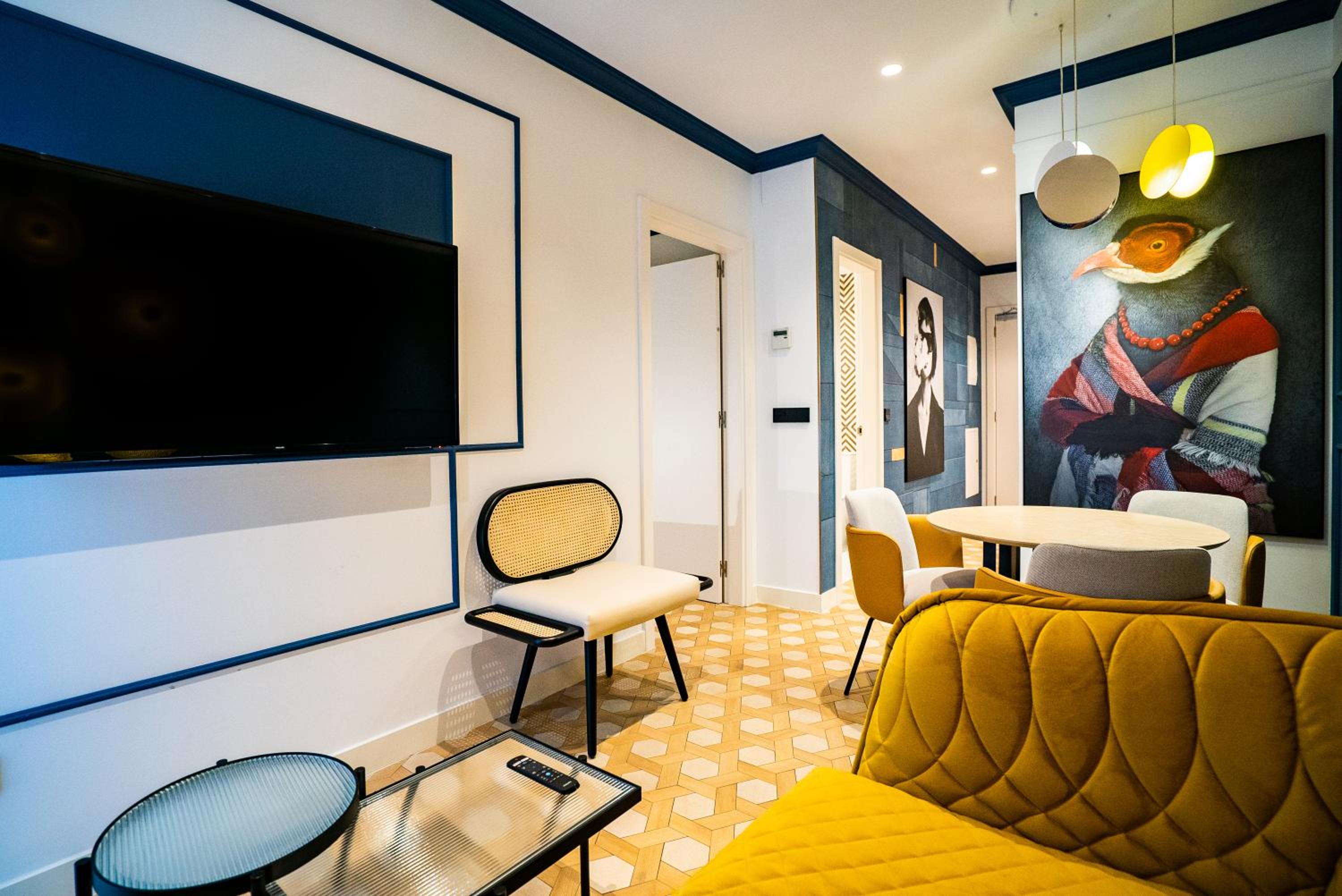 One-Bedroom Apartment - Photo 4