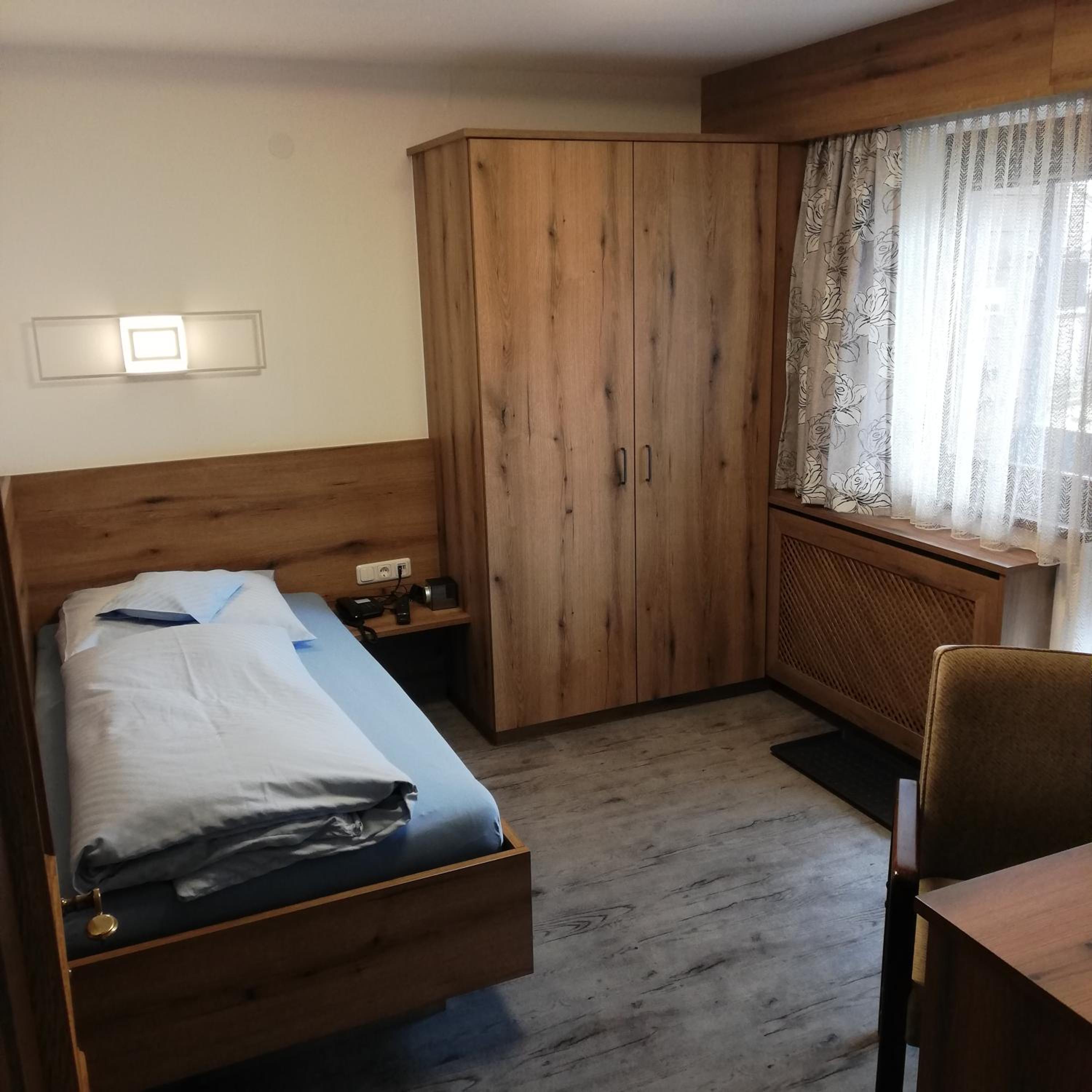 Single Room photo 2