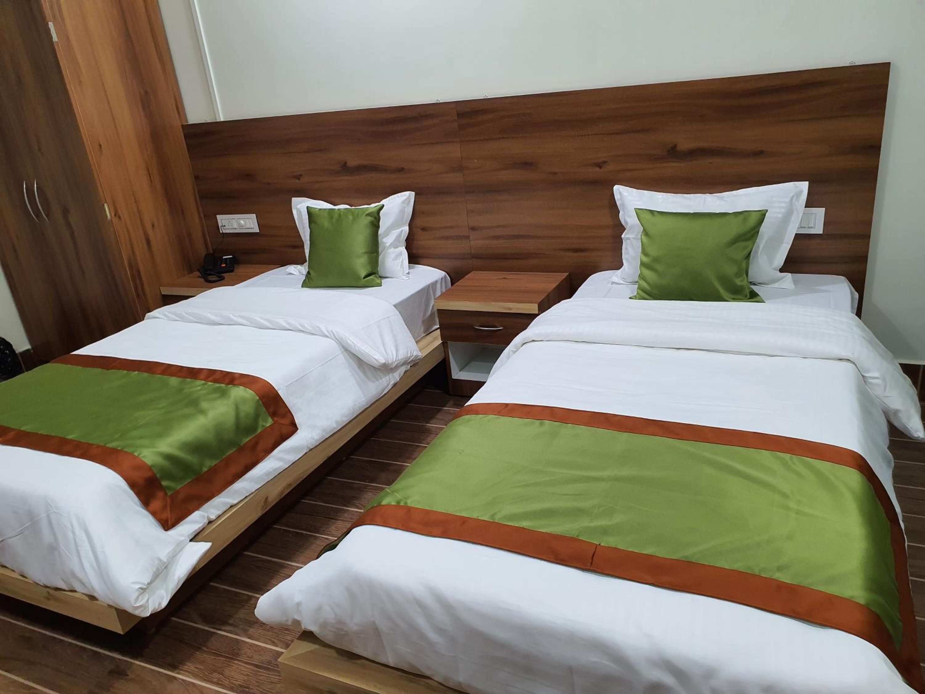 Deluxe Double or Twin Room with Balcony