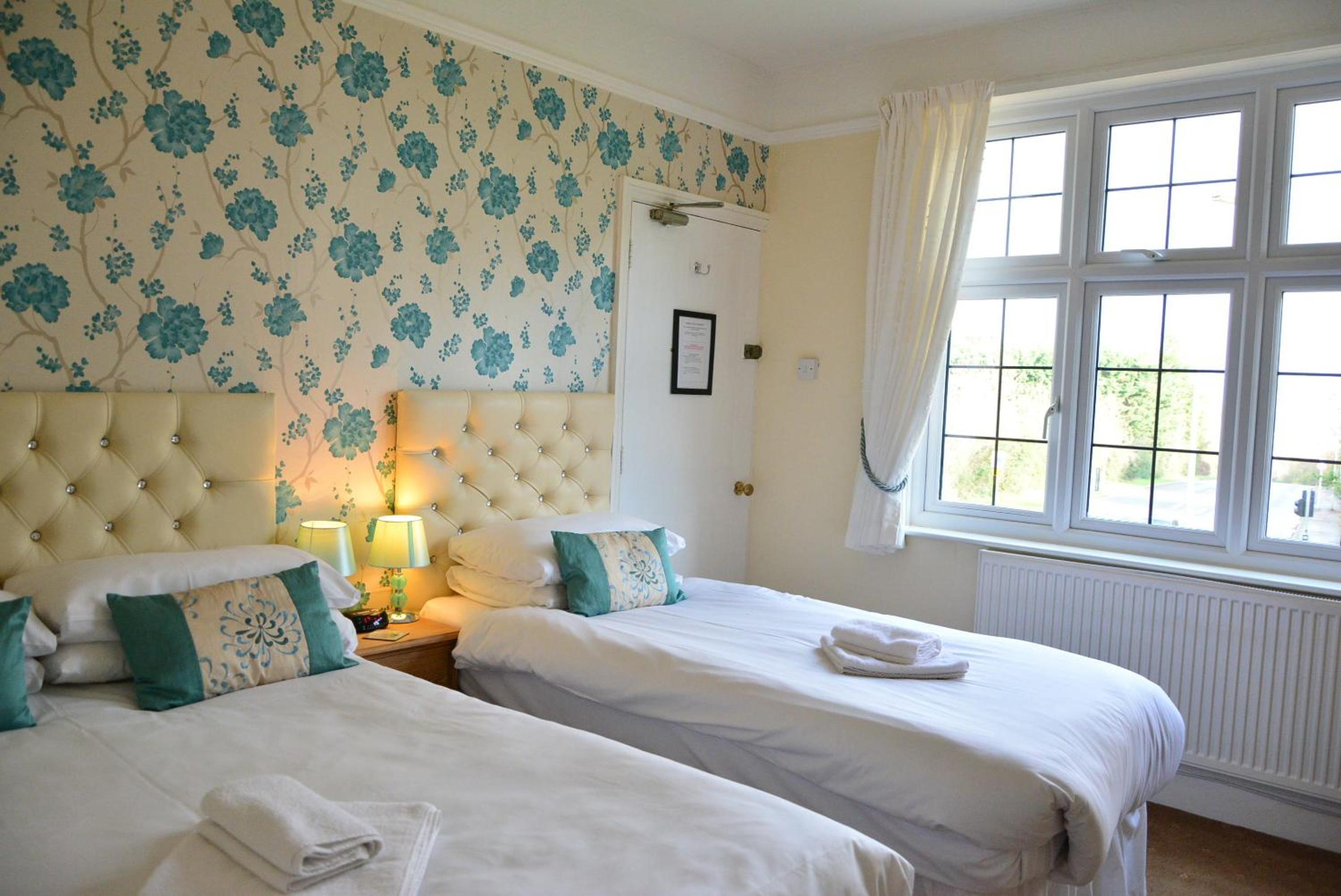 Family Room - Photo 3