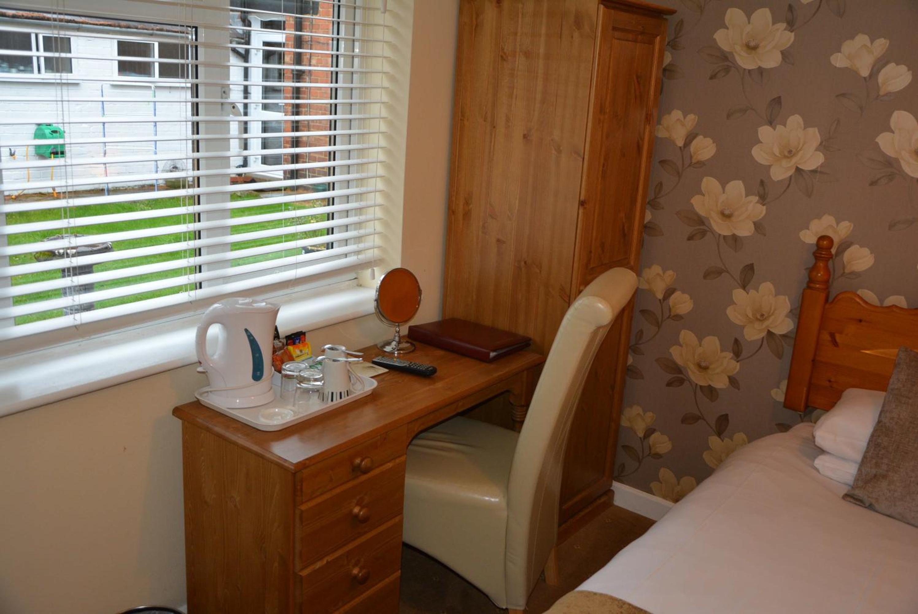Twin En-suite - Photo 4