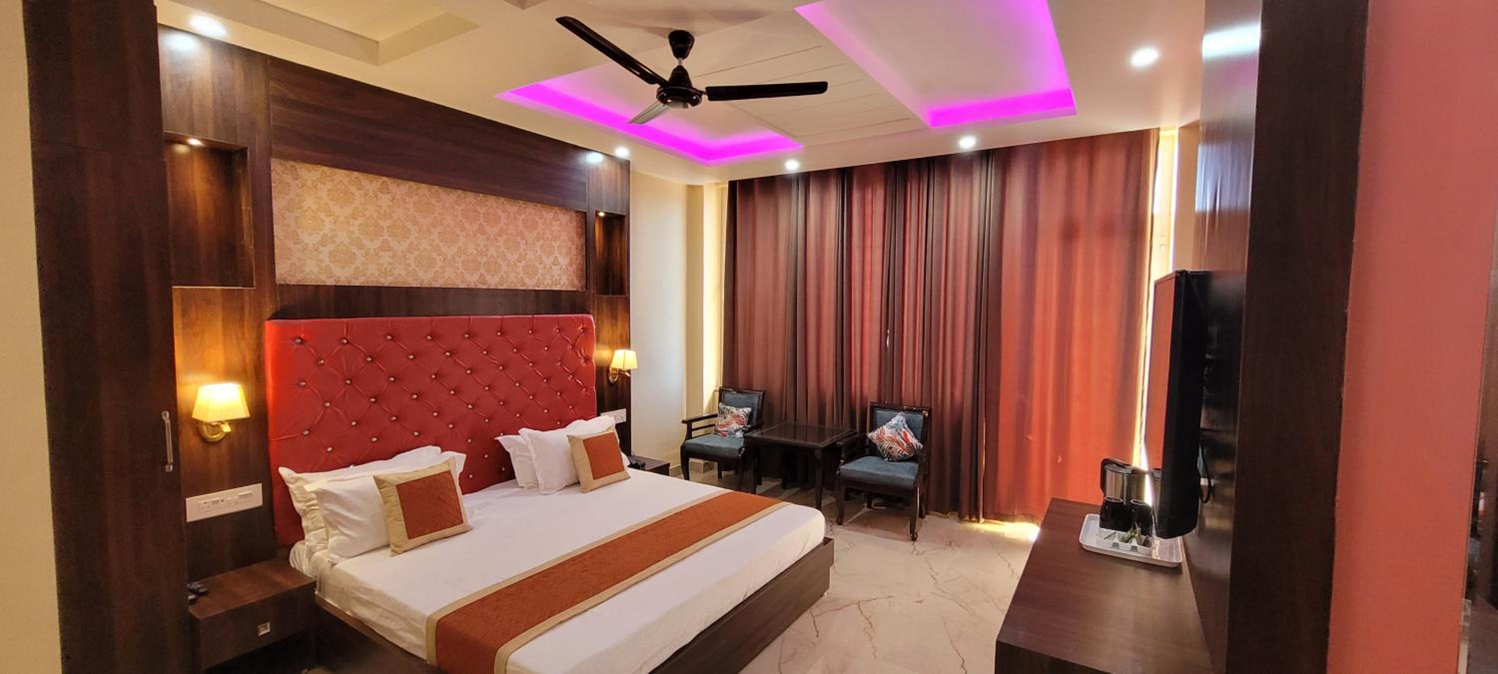 Deluxe Double Room with Balcony
