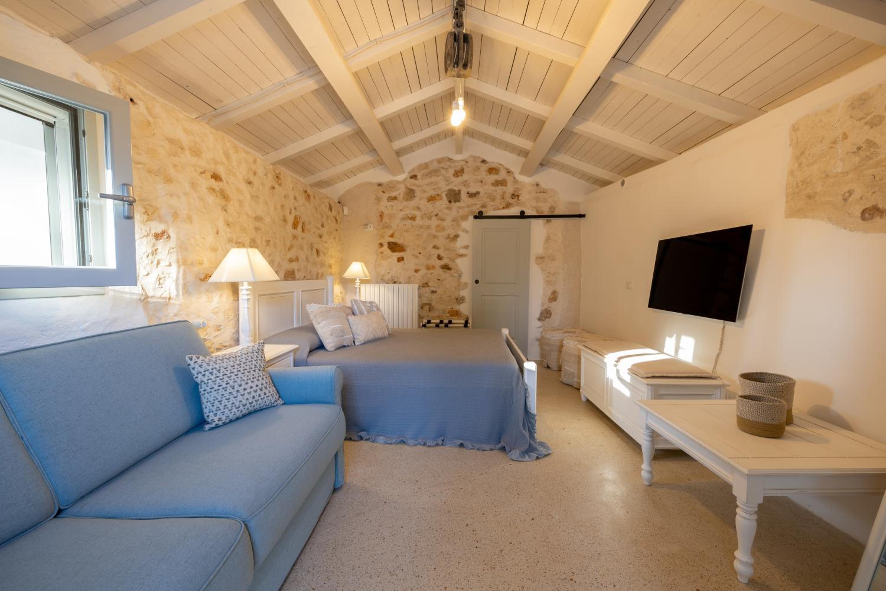 Villa with Private Pool photo 3