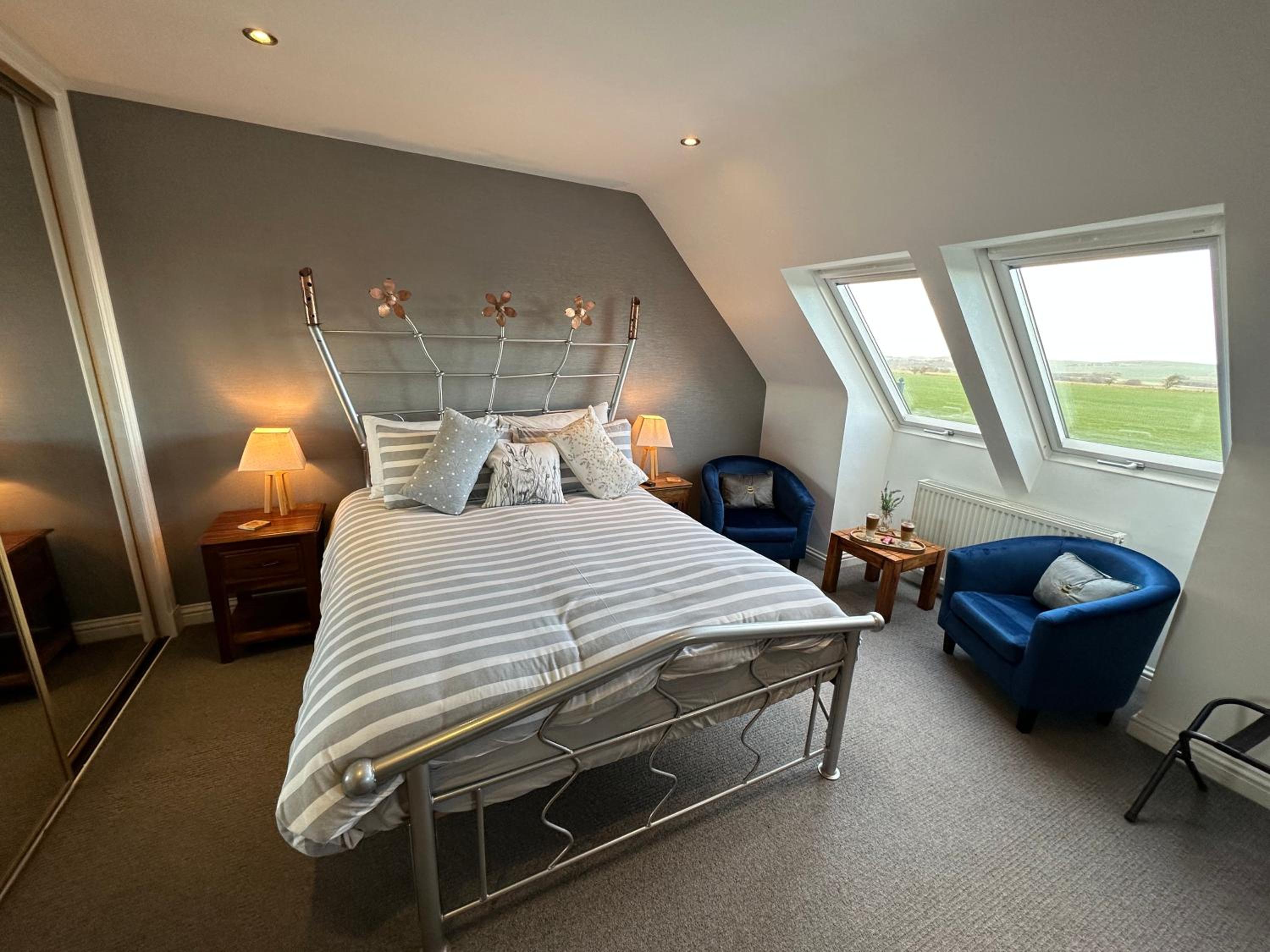 King Room with Mountian View and Spa Bath photo 3