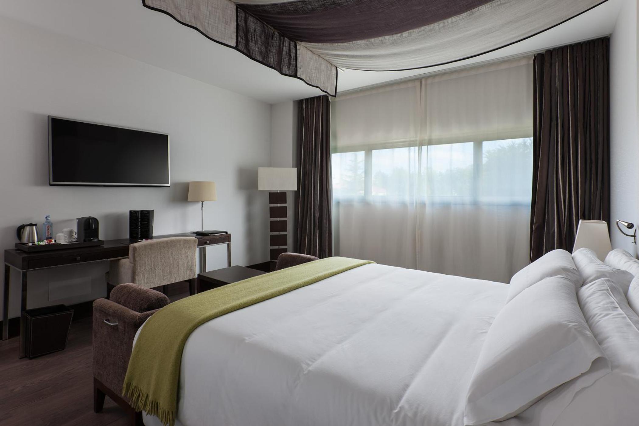 Superior Double or Twin Room - Photo 5