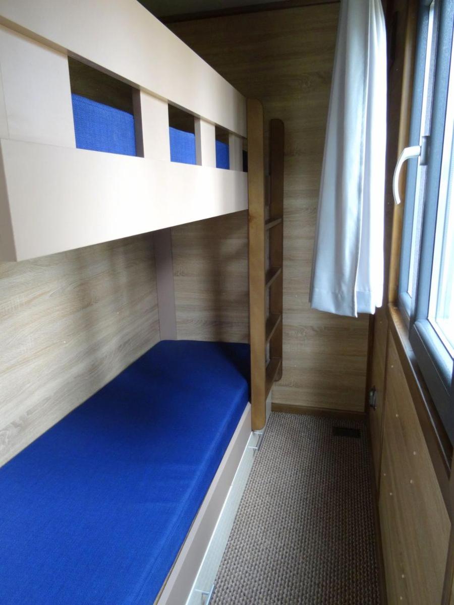 Mobile Home - Photo 4
