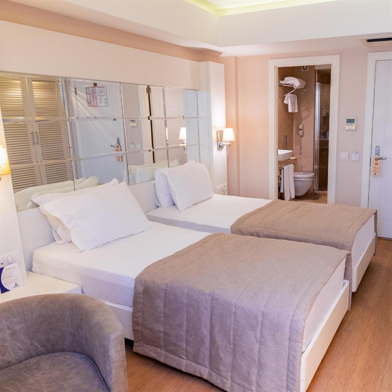 Suite with Sea View